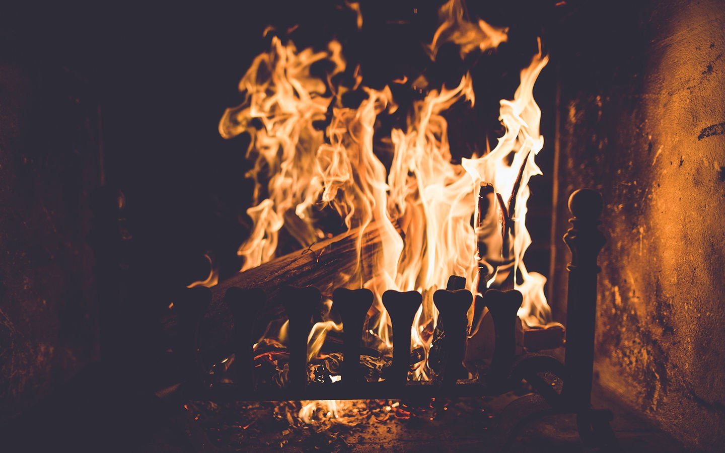 9 Great Wood Heating Tips - Eartheasy