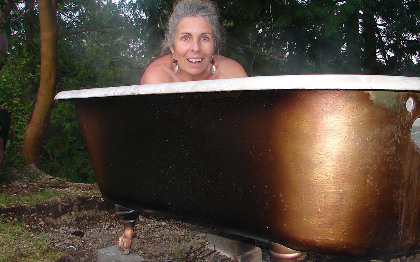 How to Make a ‘Poor Man’s’ Hot Tub - Eartheasy