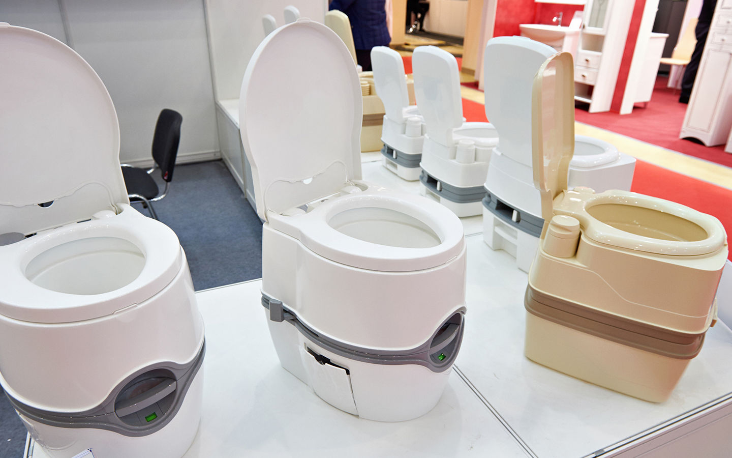 Composting Toilets for Self-Sufficient Living - Is One Right For You?
