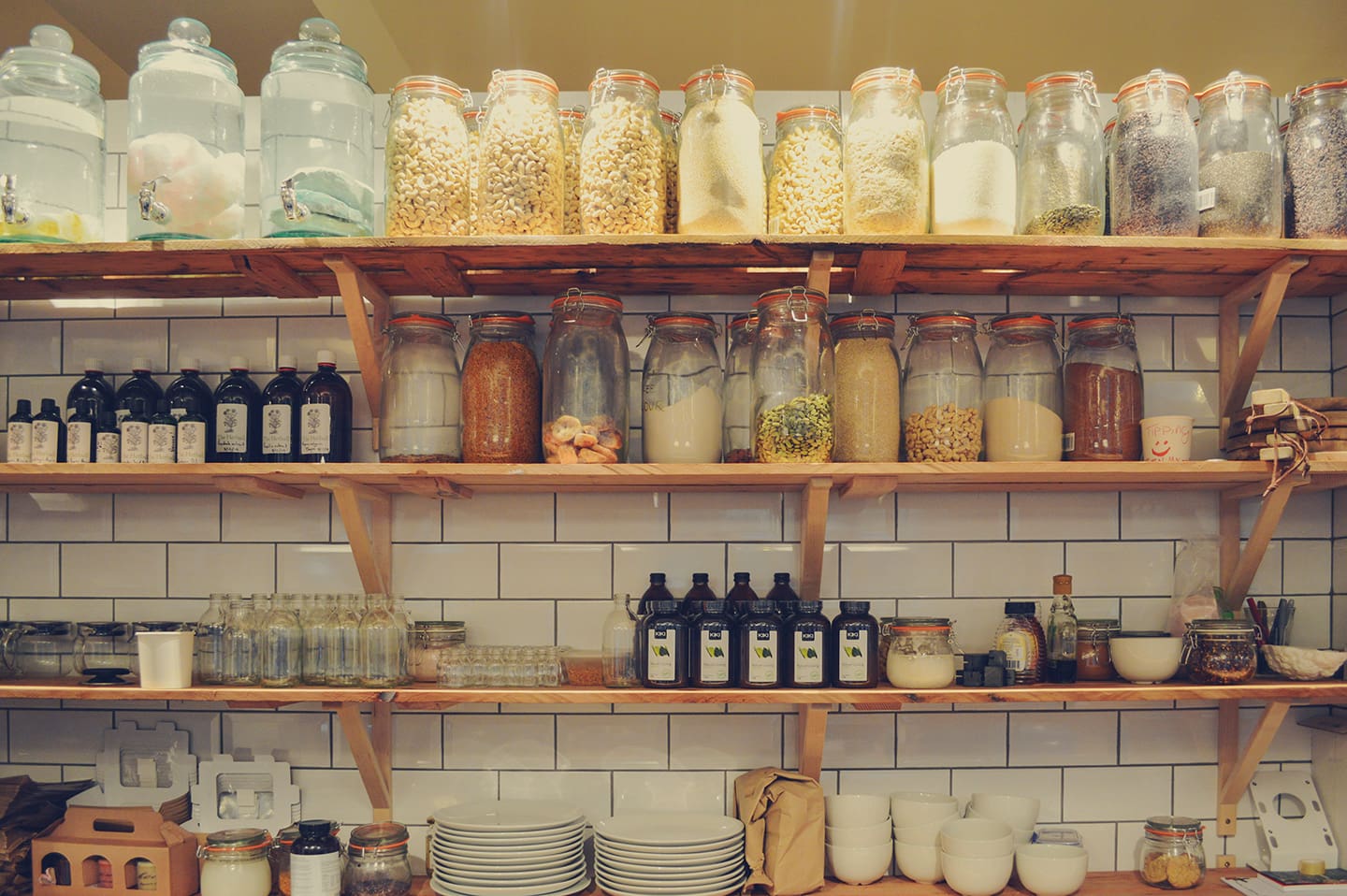 The Best Eco-Friendly Alternatives for the Plastic in Your Life - Eartheasy