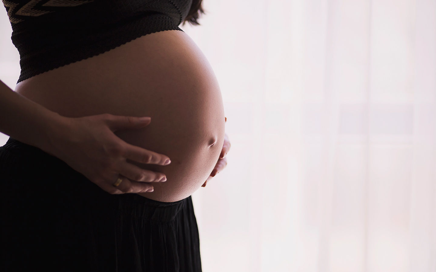 11 Common Foods to Avoid During Pregnancy