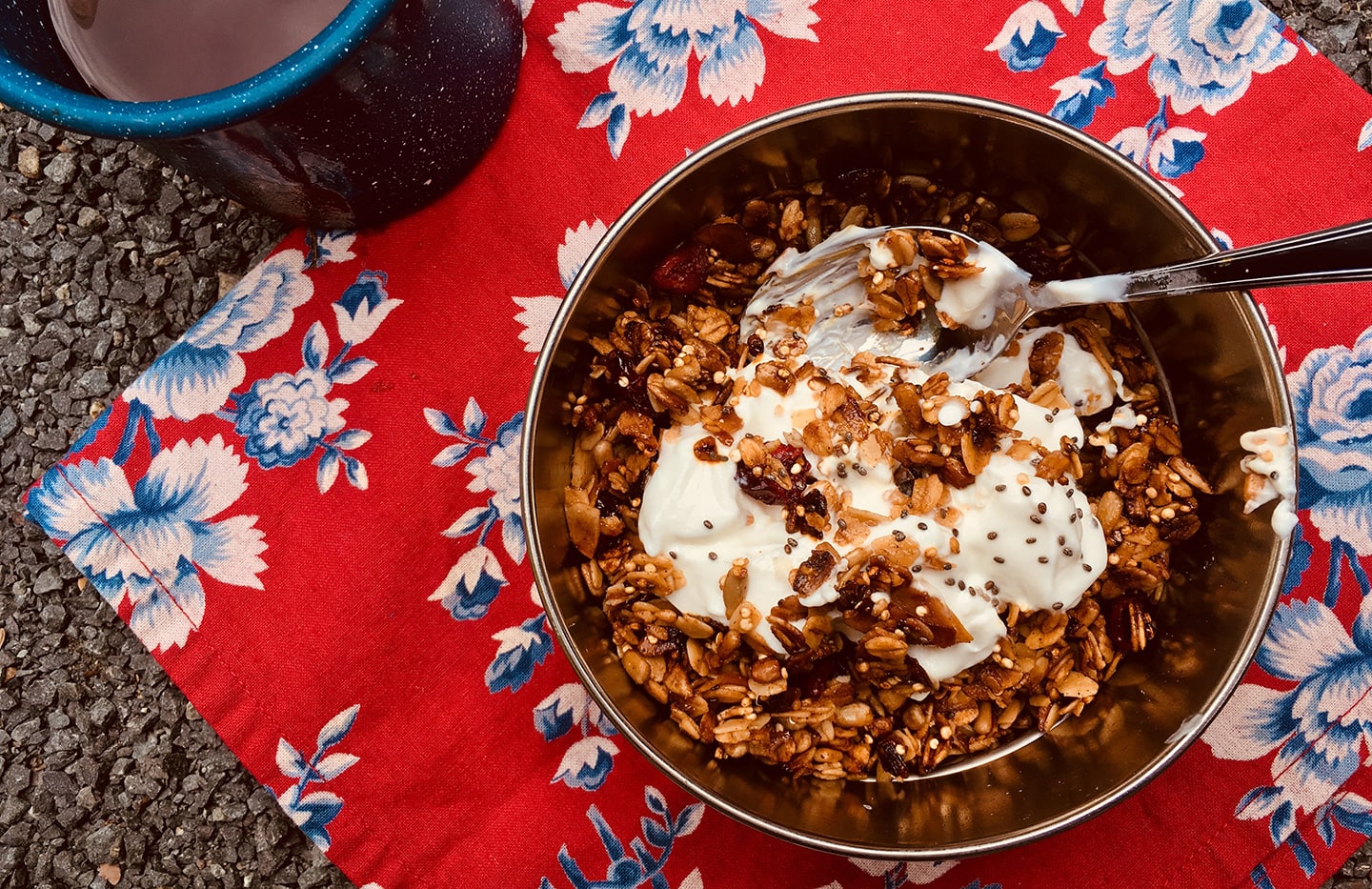 15 Camping Food Ideas to Simplify Mealtimes