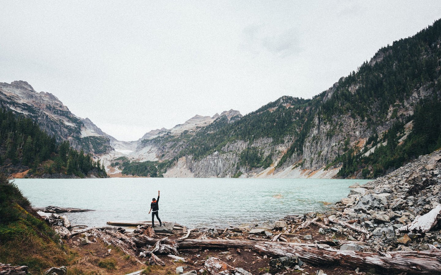 Five Resolutions to Simplify Your Year (and Make You Happier) - Eartheasy