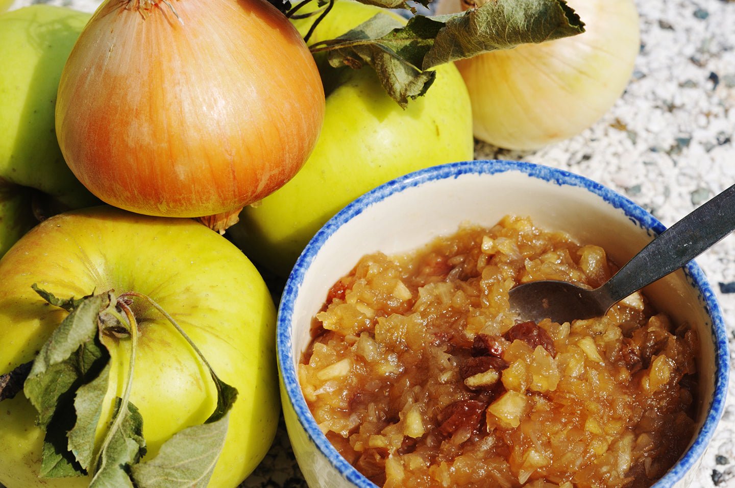 How to Make Apple-Plum Chutney - Eartheasy