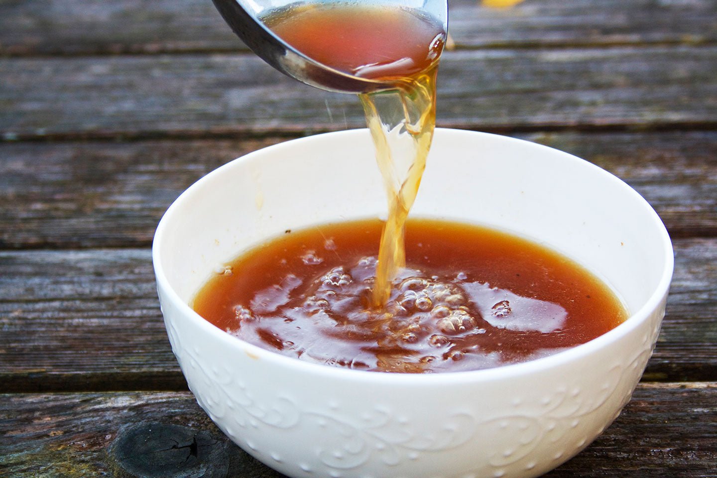 How to Make Delicious, Healing Bone Broth - Eartheasy