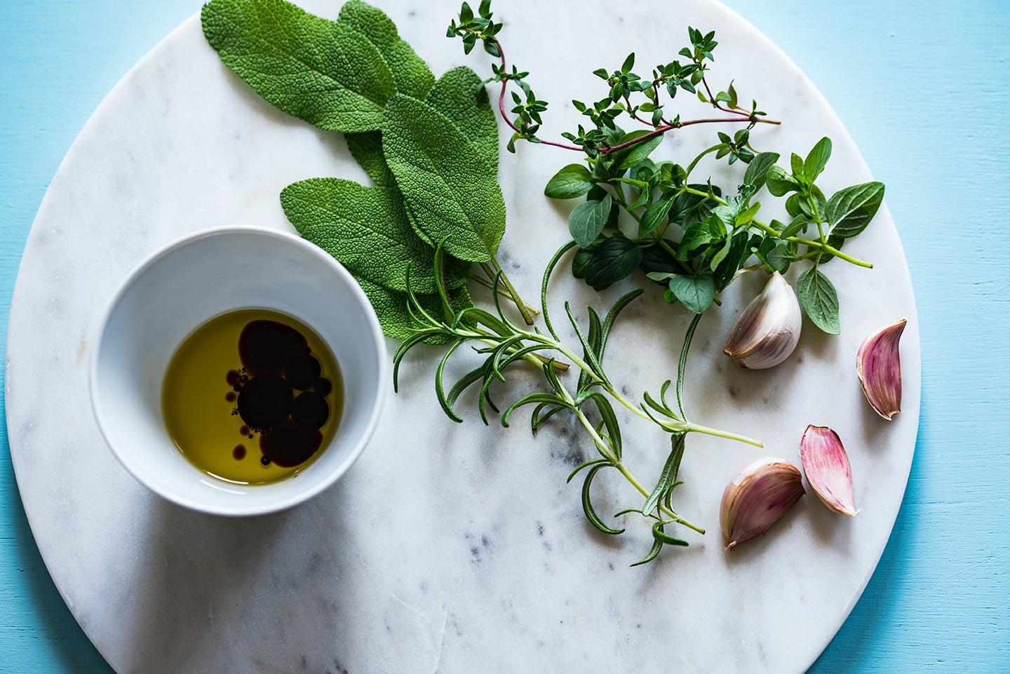 How to Make Herbal Vinegar - Eartheasy