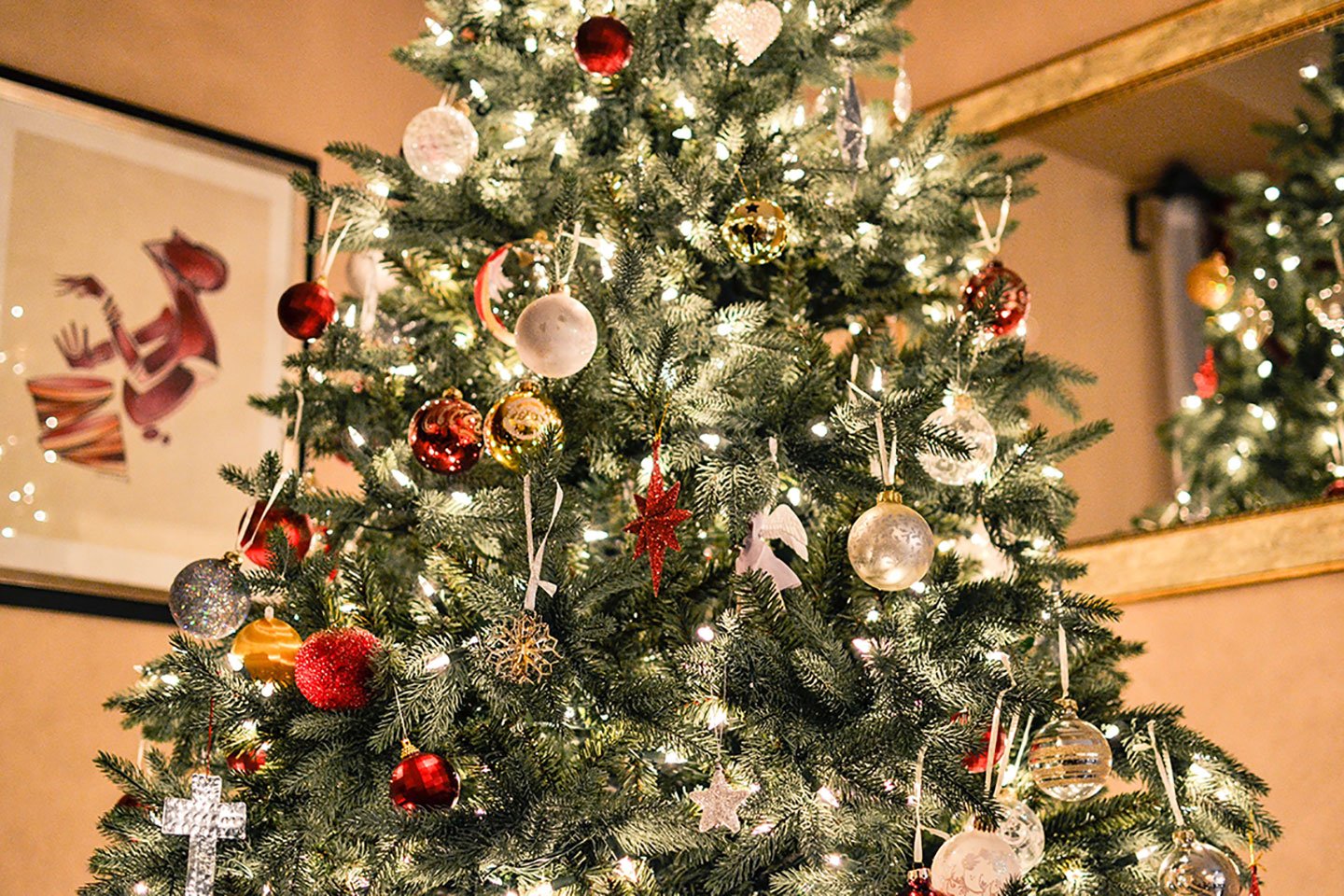 LED Christmas Lights and Other Energy Efficient Decorations - Eartheasy
