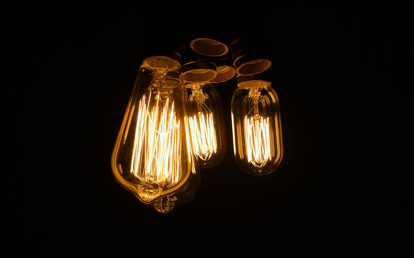 Lights Out for Incandescent Bulbs - Eartheasy