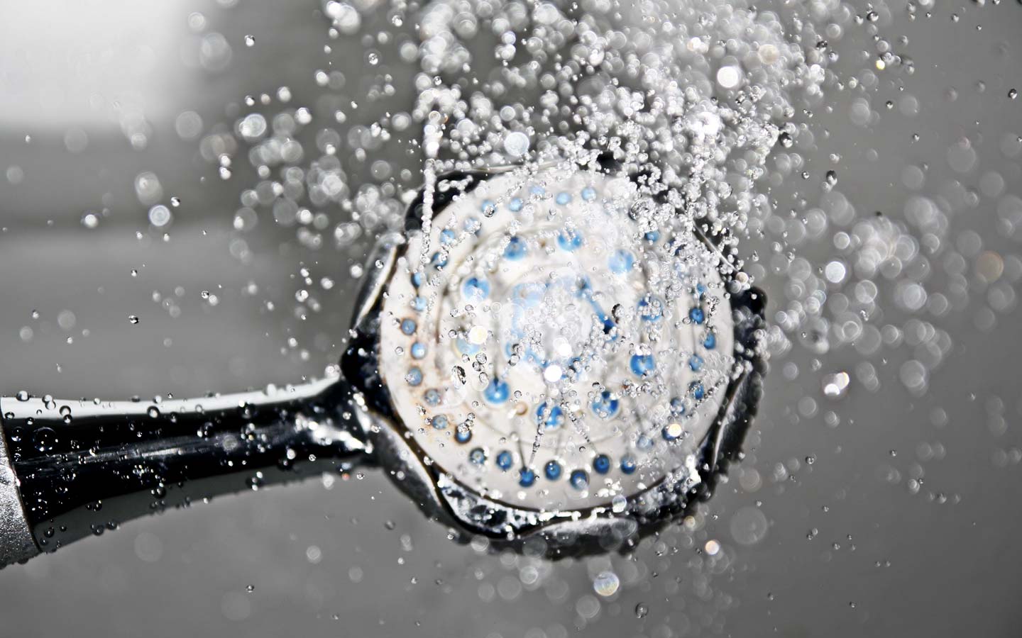 Low-Flow Aerators / Showerheads - Eartheasy