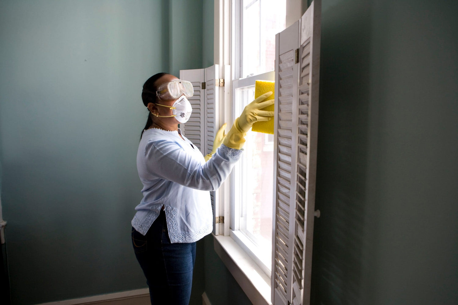 Non-Toxic Cleaning and Disinfecting: Is it Still Possible? - Eartheasy