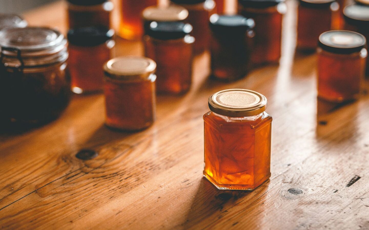 Small-Batch Preserves for the Mini Homestead