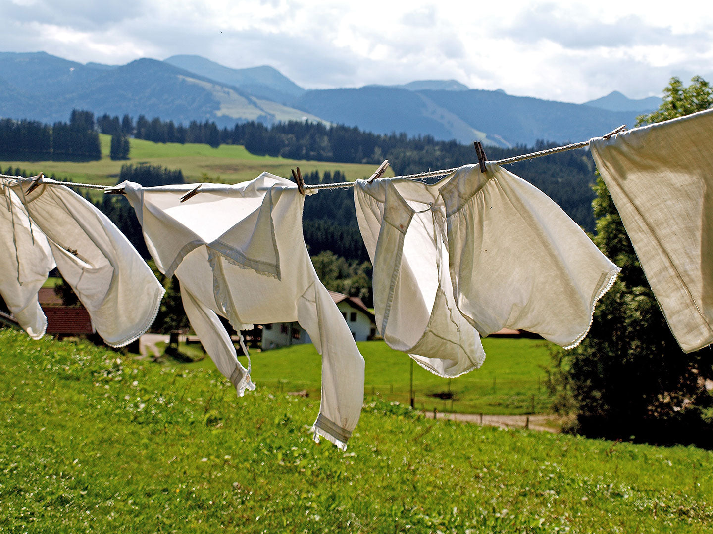 7 Ways to Make Your Laundry More Eco-Friendly