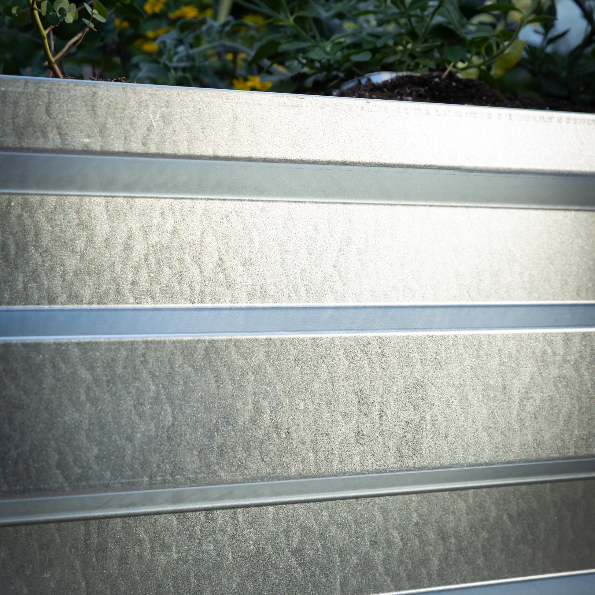 2' x 3.5' Galvanized Steel Raised Garden Bed Kit Chrome
