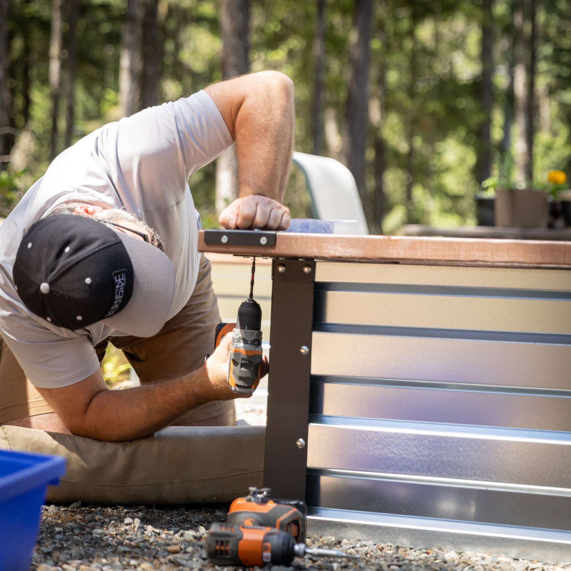 2' x 3.5' Galvanized Steel Raised Garden Bed Kit Chrome