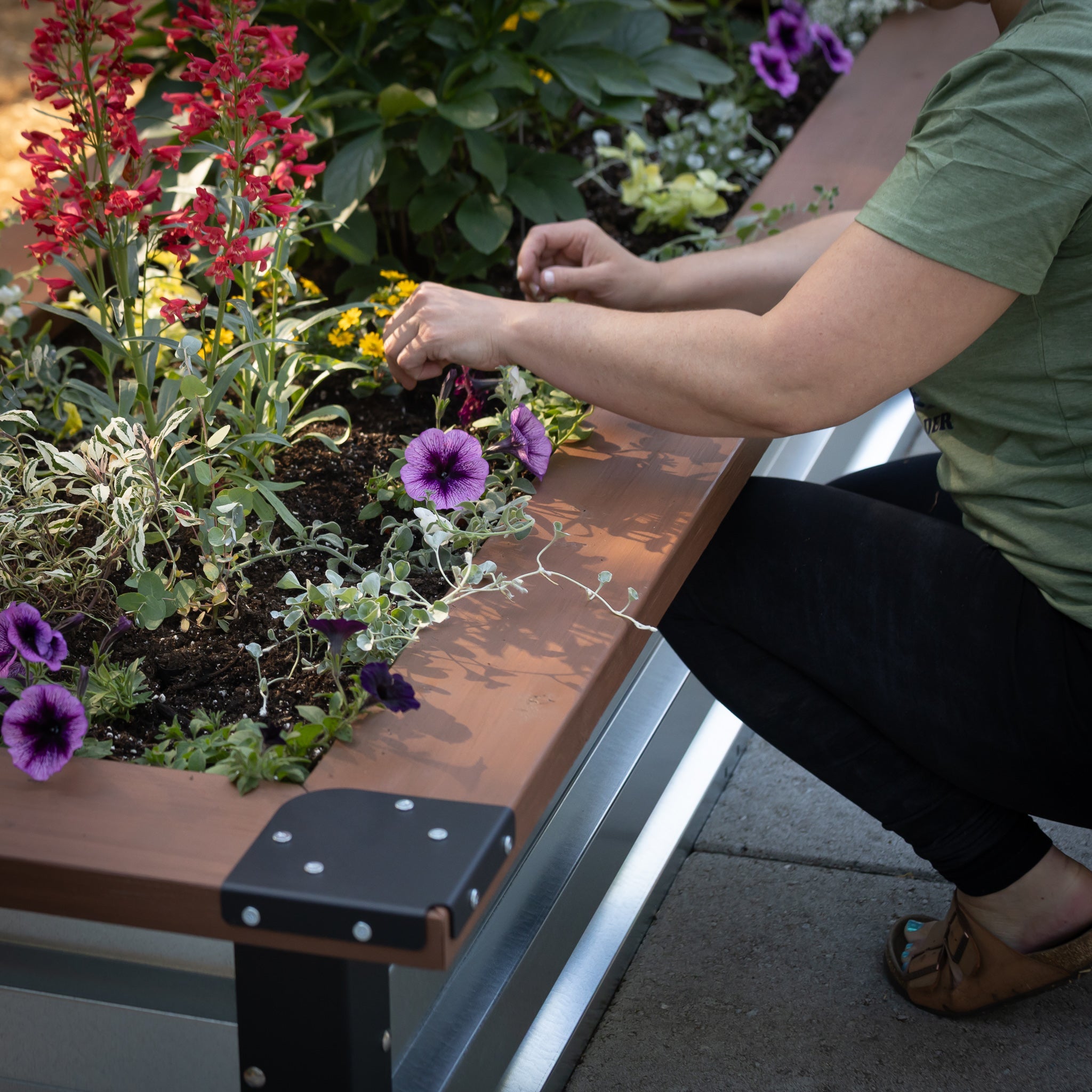 2' x 7' Galvanized Steel Raised Garden Bed Kit Chrome