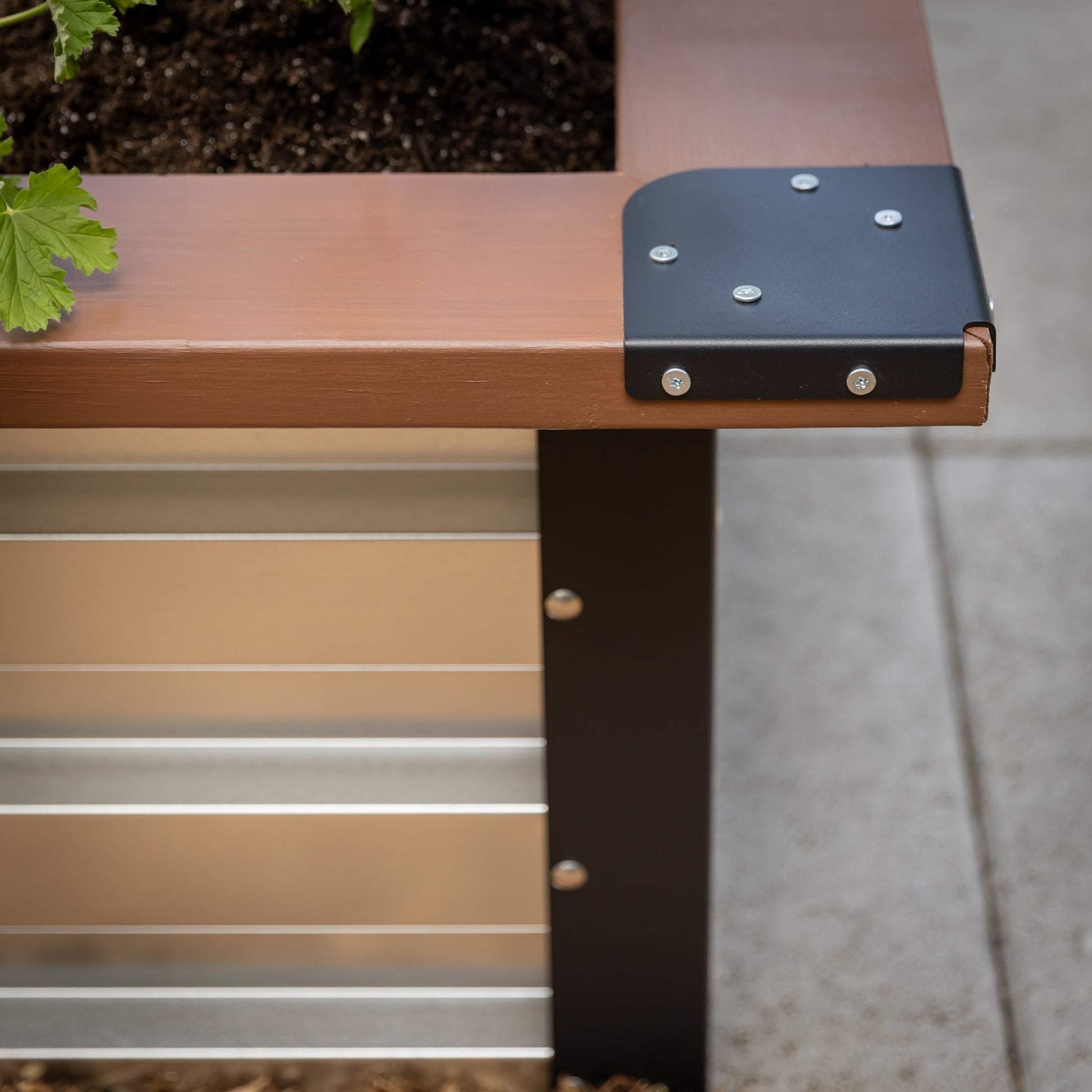 3.5' x 3.5' Galvanized Steel Raised Garden Bed Kit Chrome