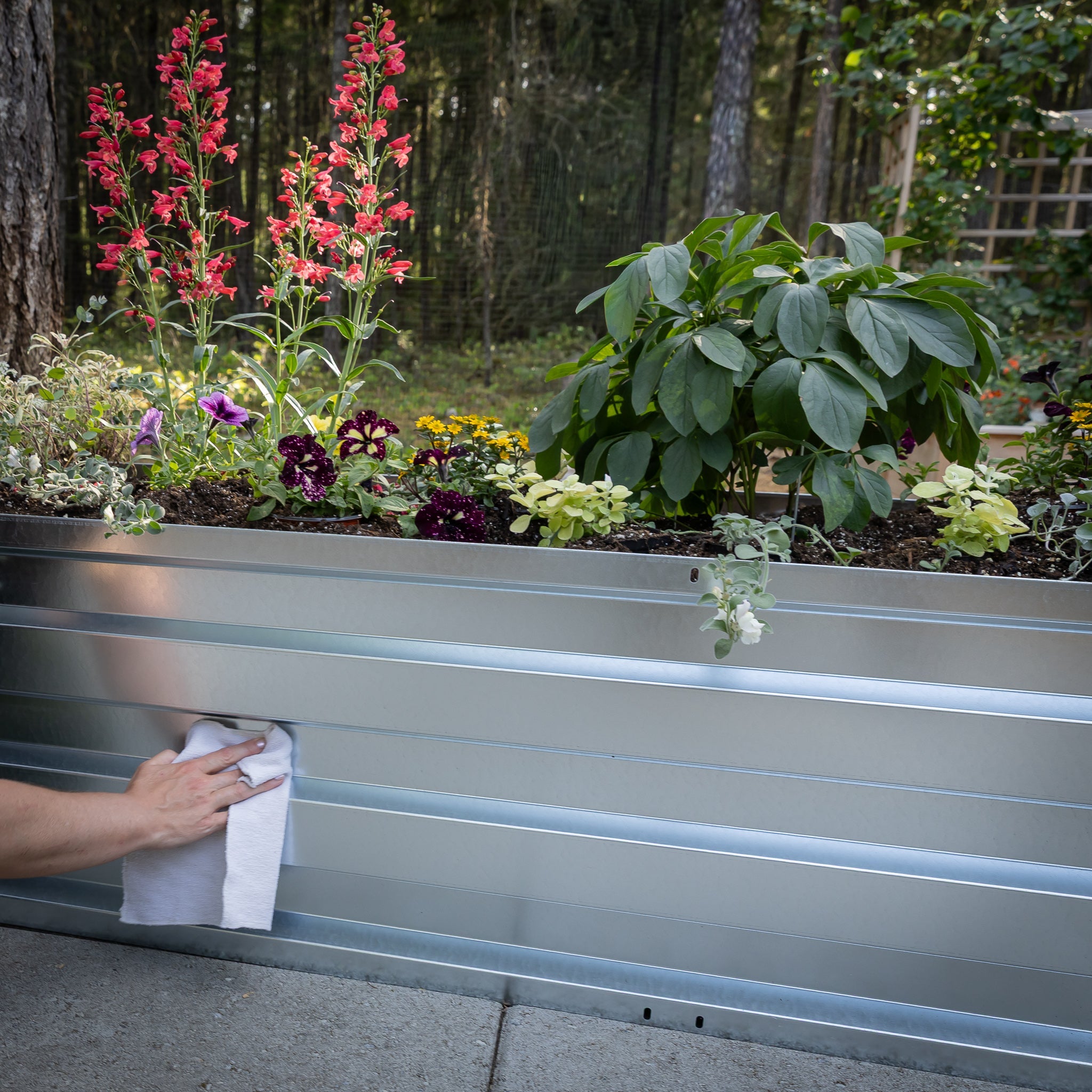 3.5' x 3.5' Galvanized Steel Raised Garden Bed Kit Chrome
