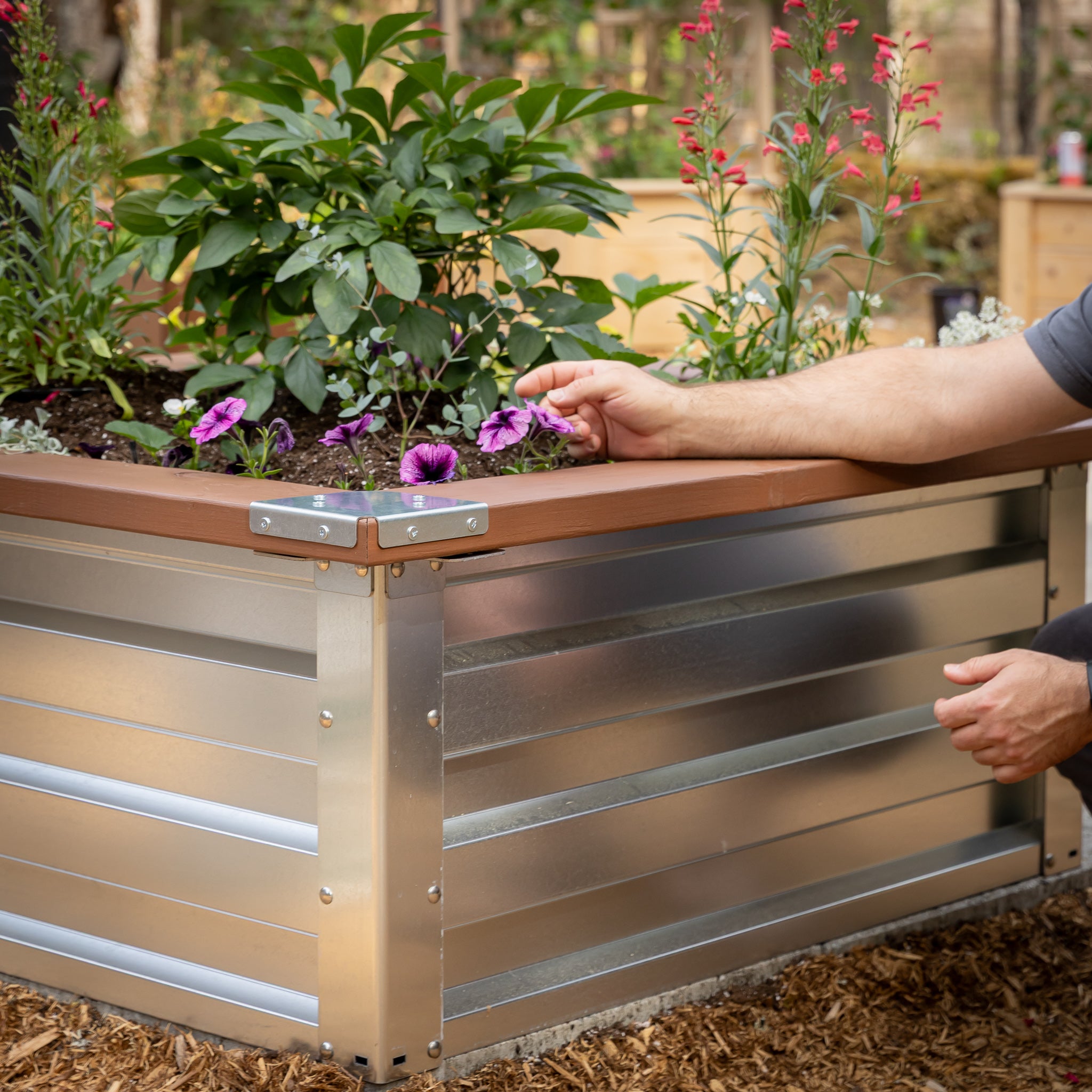 3.5' x 3.5' Galvanized Steel Raised Garden Bed Kit