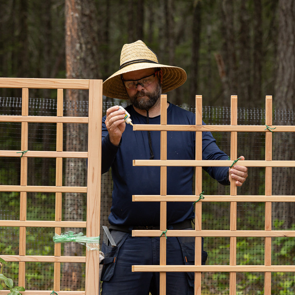 Natural Cedar 12' U-Shaped Raised Beds with Trellis