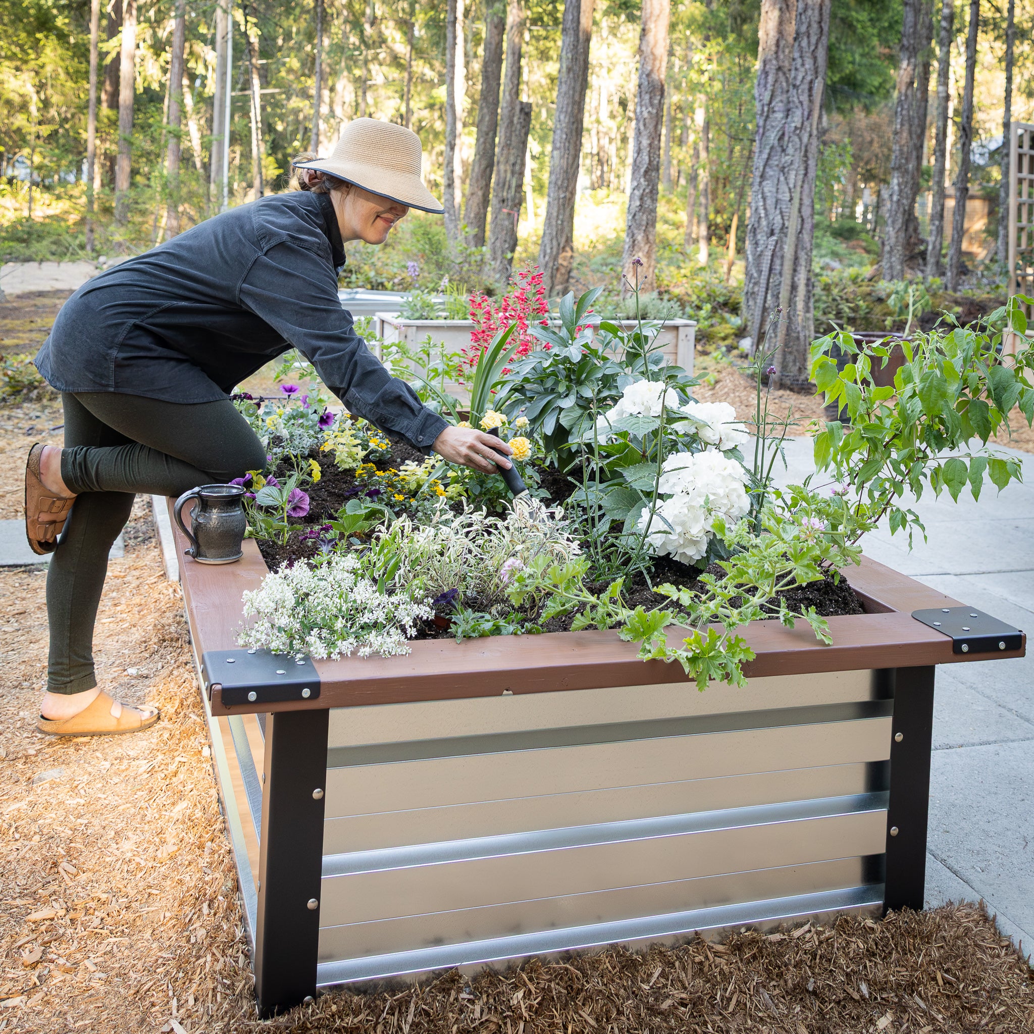 3.5' x 7' Galvanized Steel Raised Garden Bed Kit