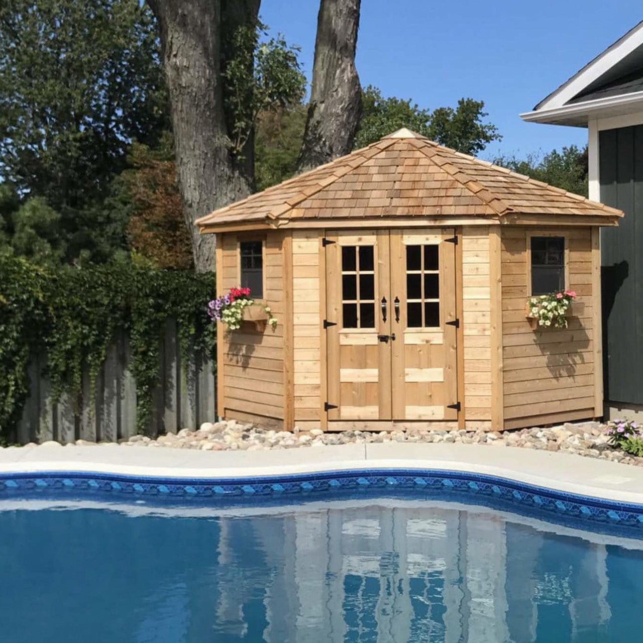 9' x 9' Western Red Cedar – Penthouse Shed option3
