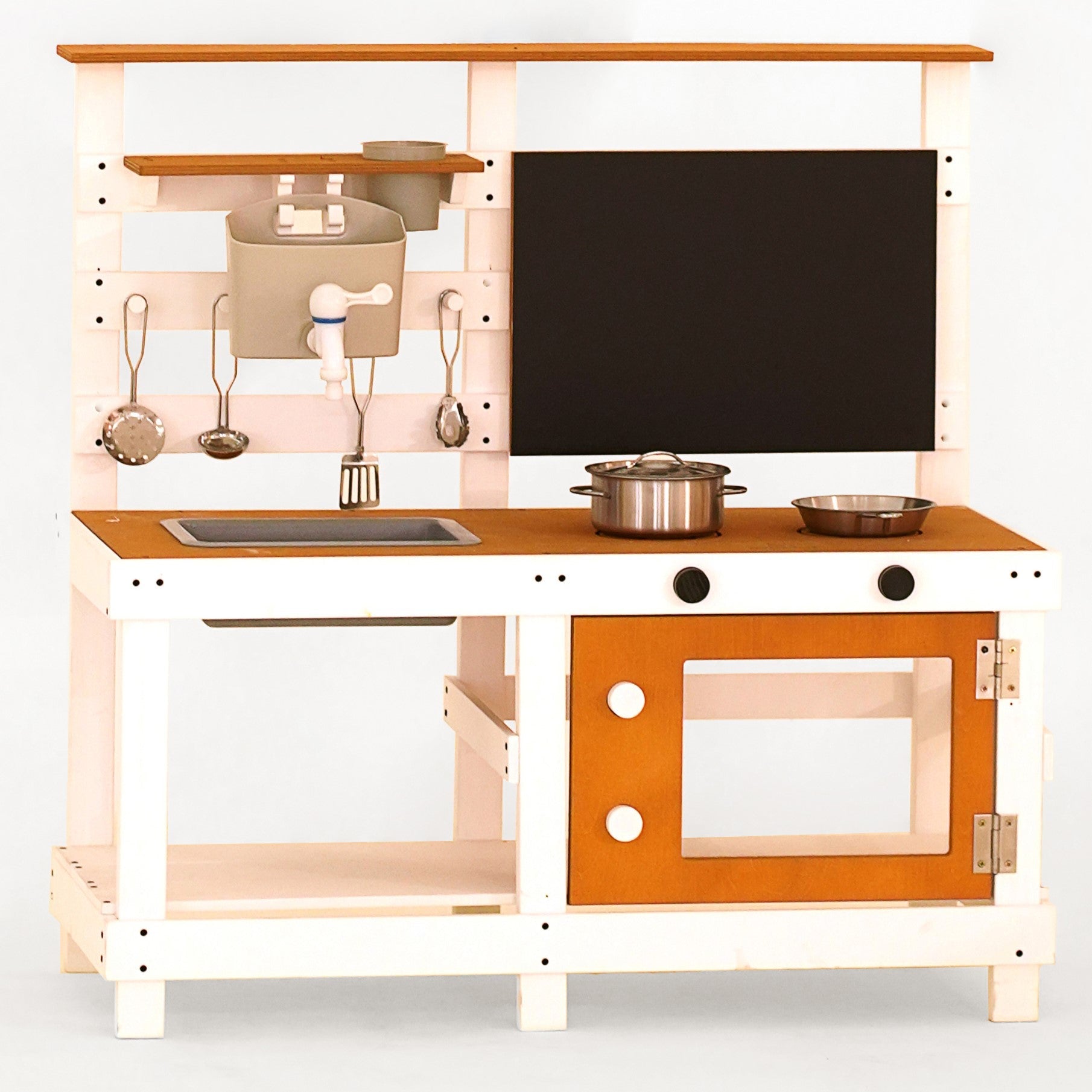 Woodland Mud Kitchen – Outdoor Play Kitchen
