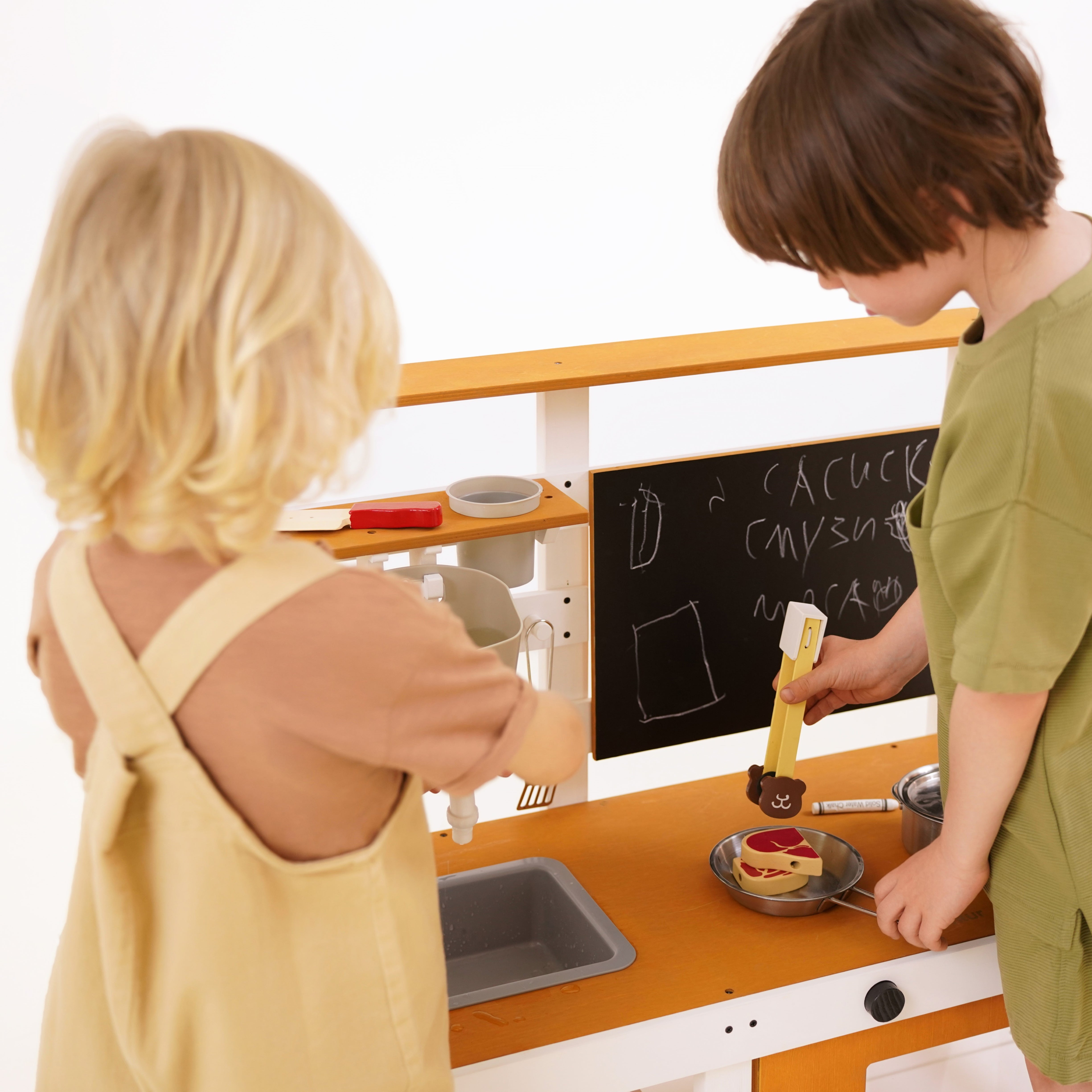 Woodland Mud Kitchen – Outdoor Play Kitchen