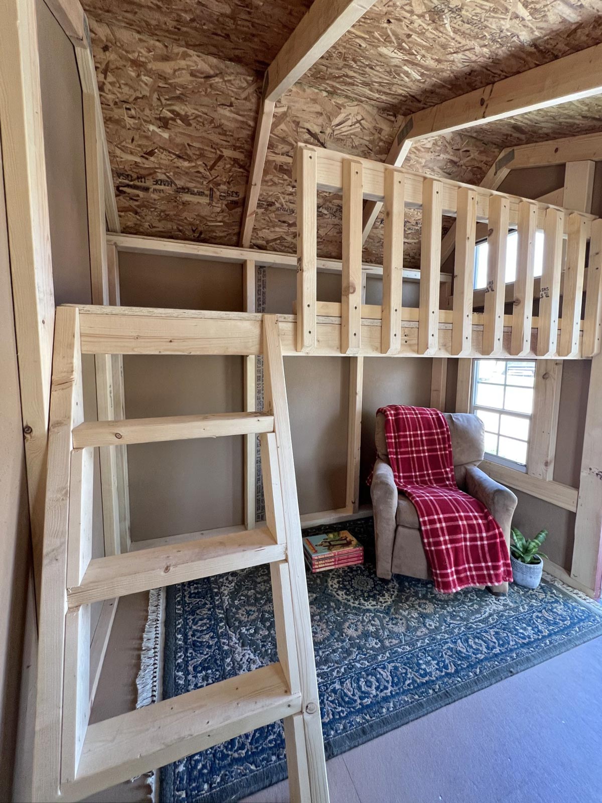 7' x 6' EZ-Fit Loft Playhouse