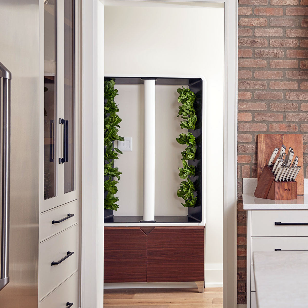 The Aeva Indoor Vertical Hydroponic Garden System - Eartheasy