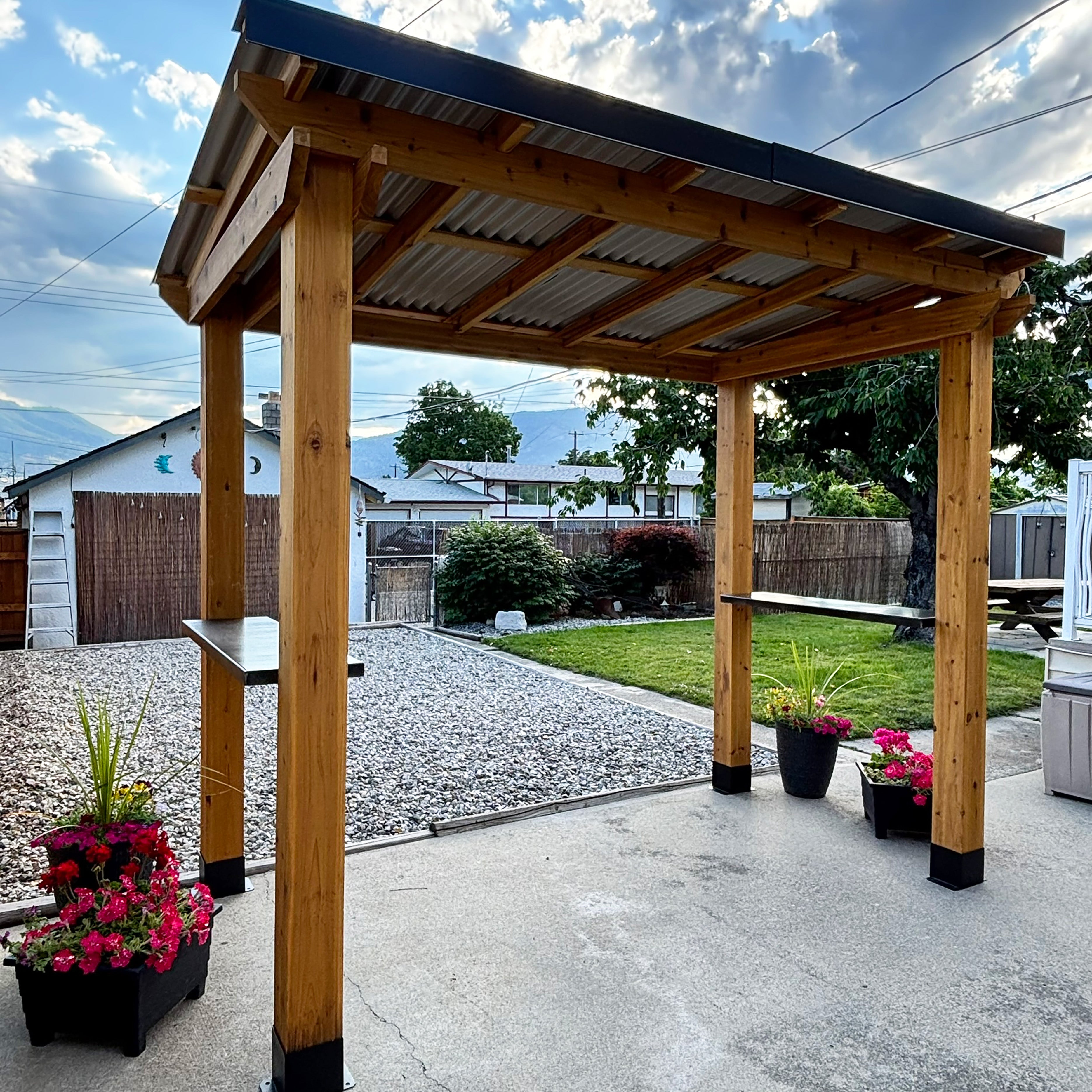 8' X 5' Western Red Cedar - Grill Gazebo