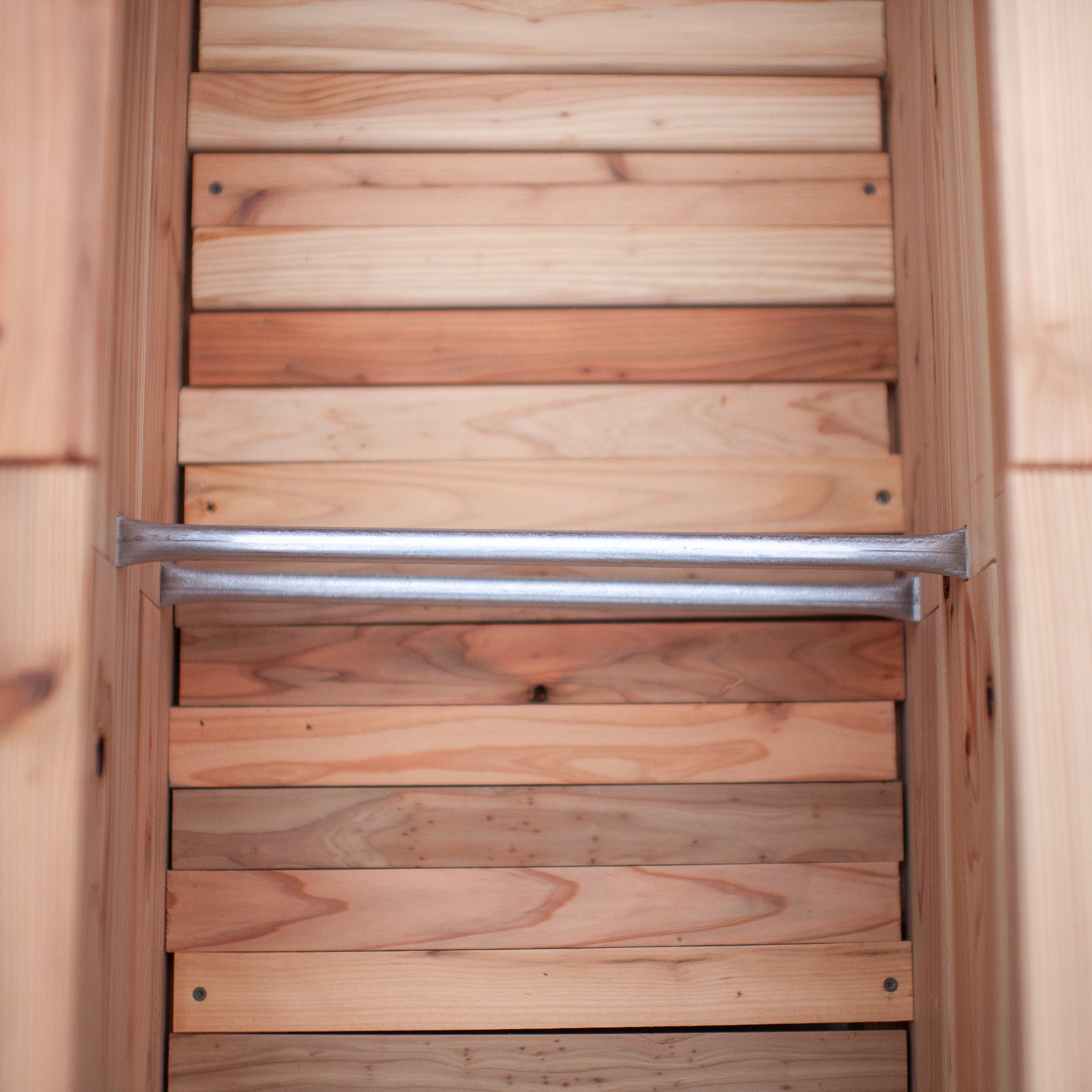 Natural Cedar Elevated Planter with Trellis