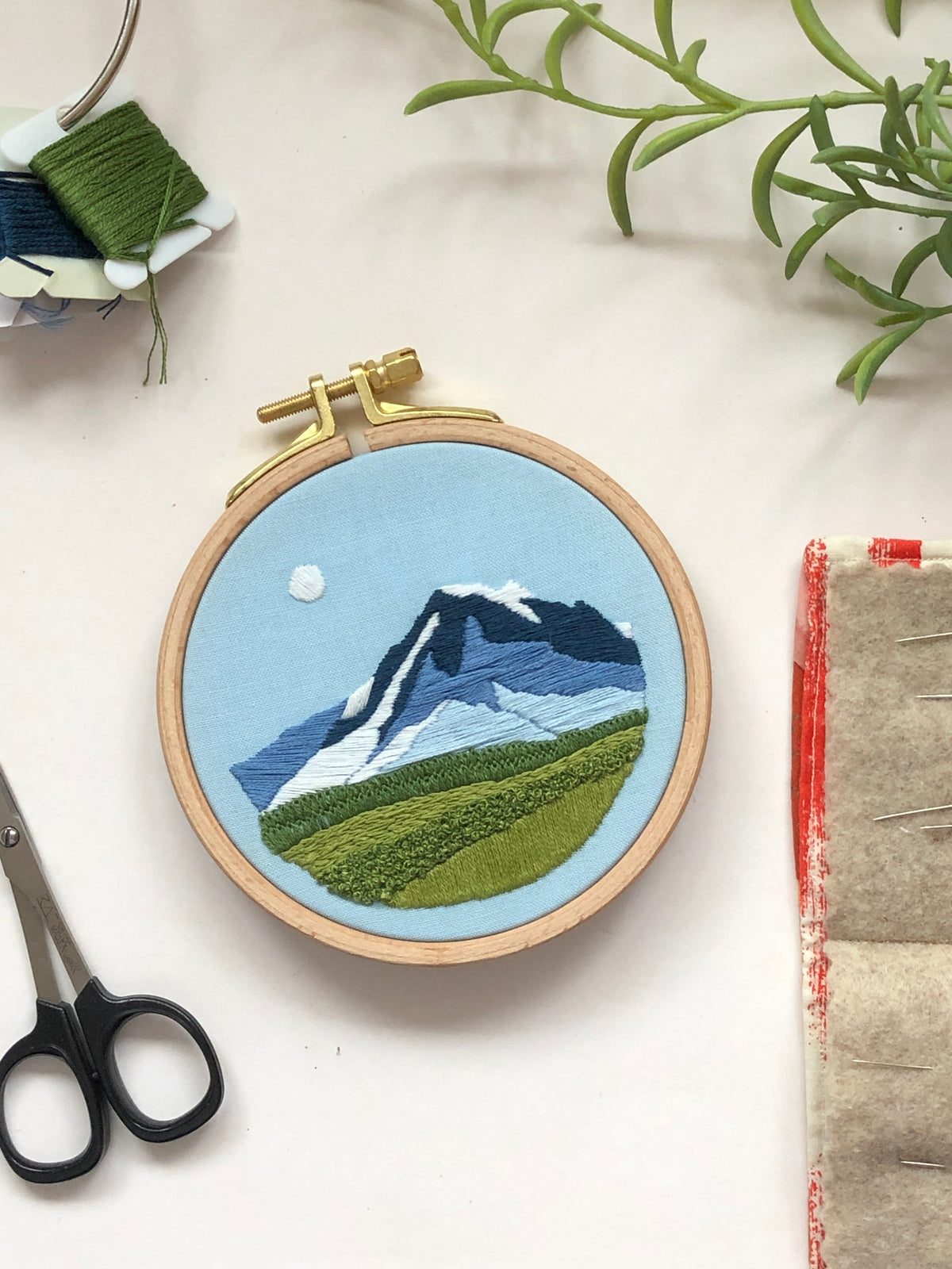 Mountain View - Beginner Embroidery Kit