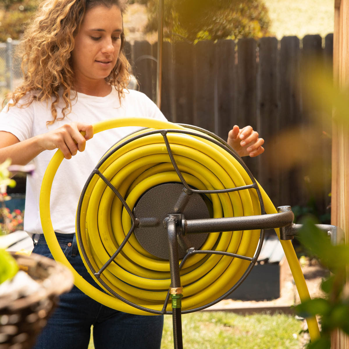 Wall Mount Swivel Hose Reel