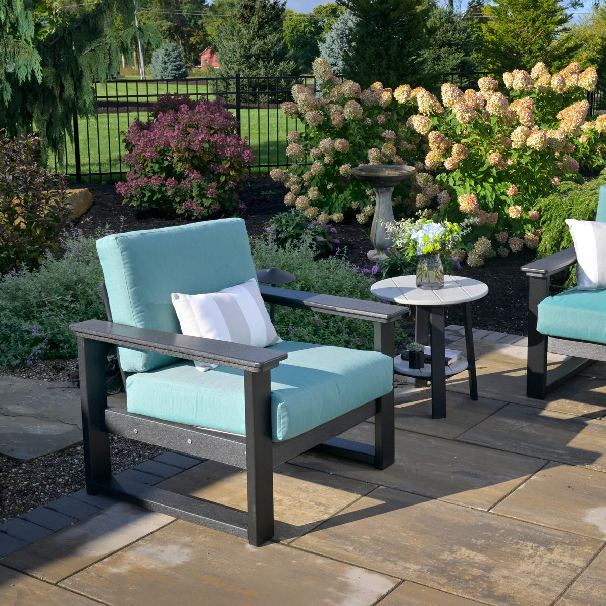 Black Frame & Cast Breeze Cushion