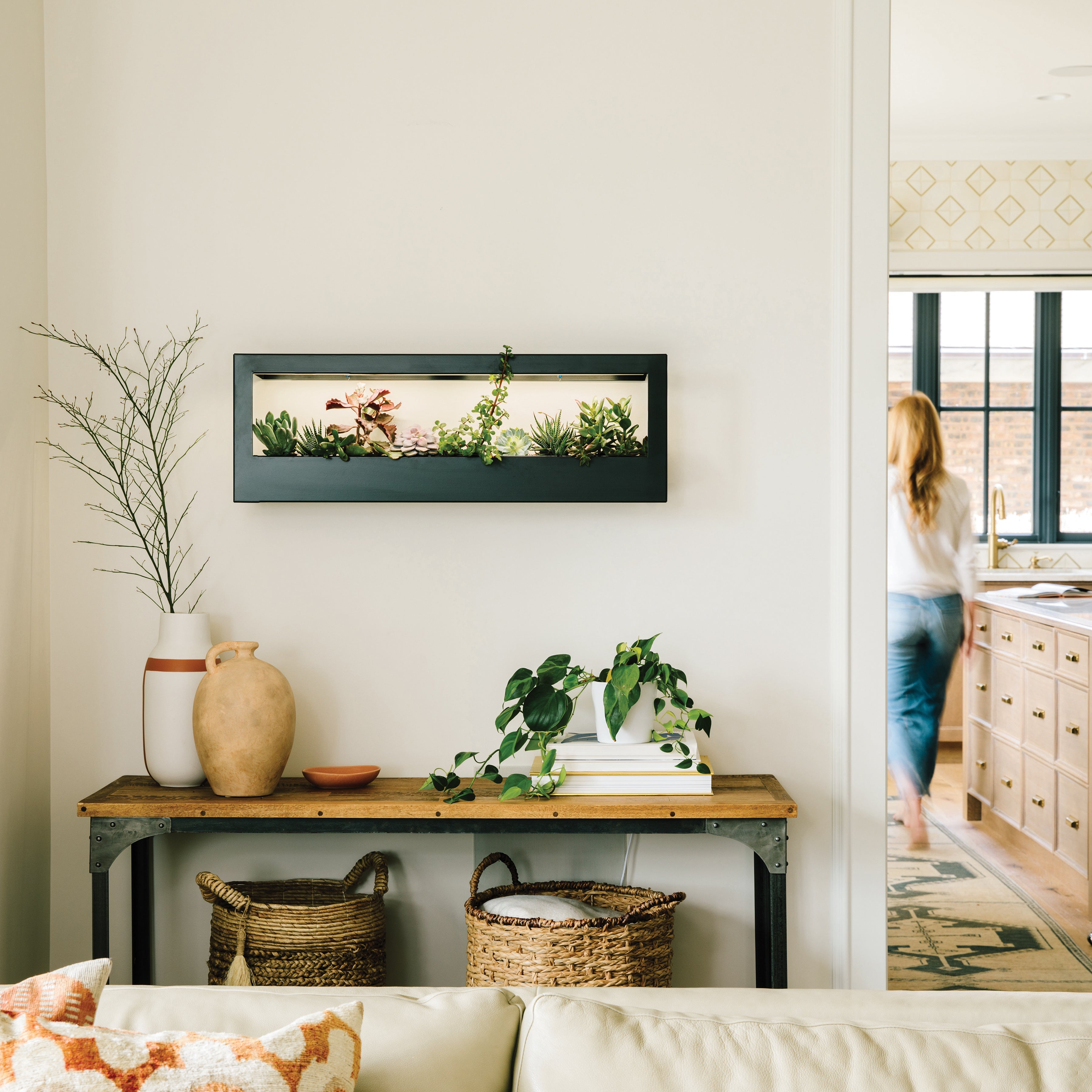 Smart Landscape Growframe - Wall Mounted Grow Light