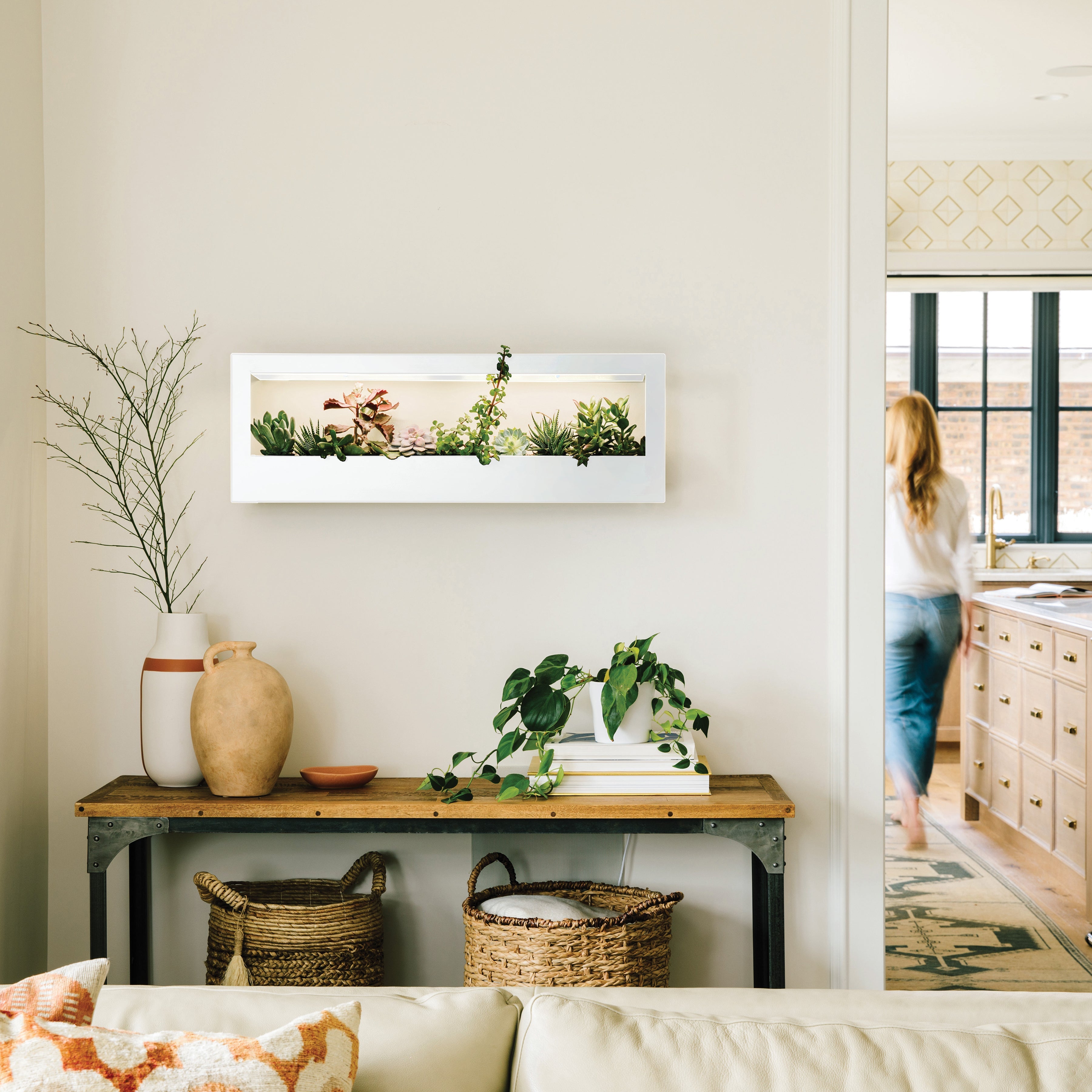 Smart Landscape Growframe - Wall Mounted Grow Light