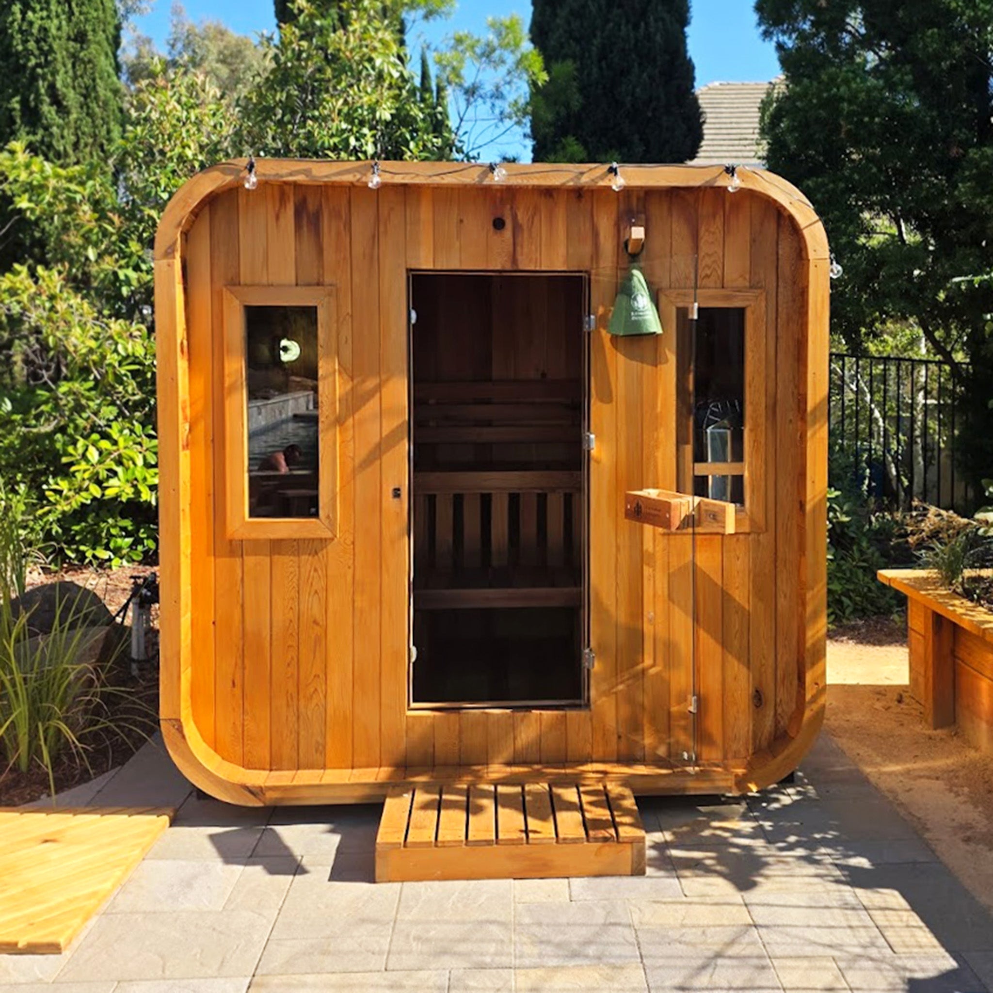 Summit Outdoor Sauna - 6 Person w/ Harvia KIP 8kW Heater