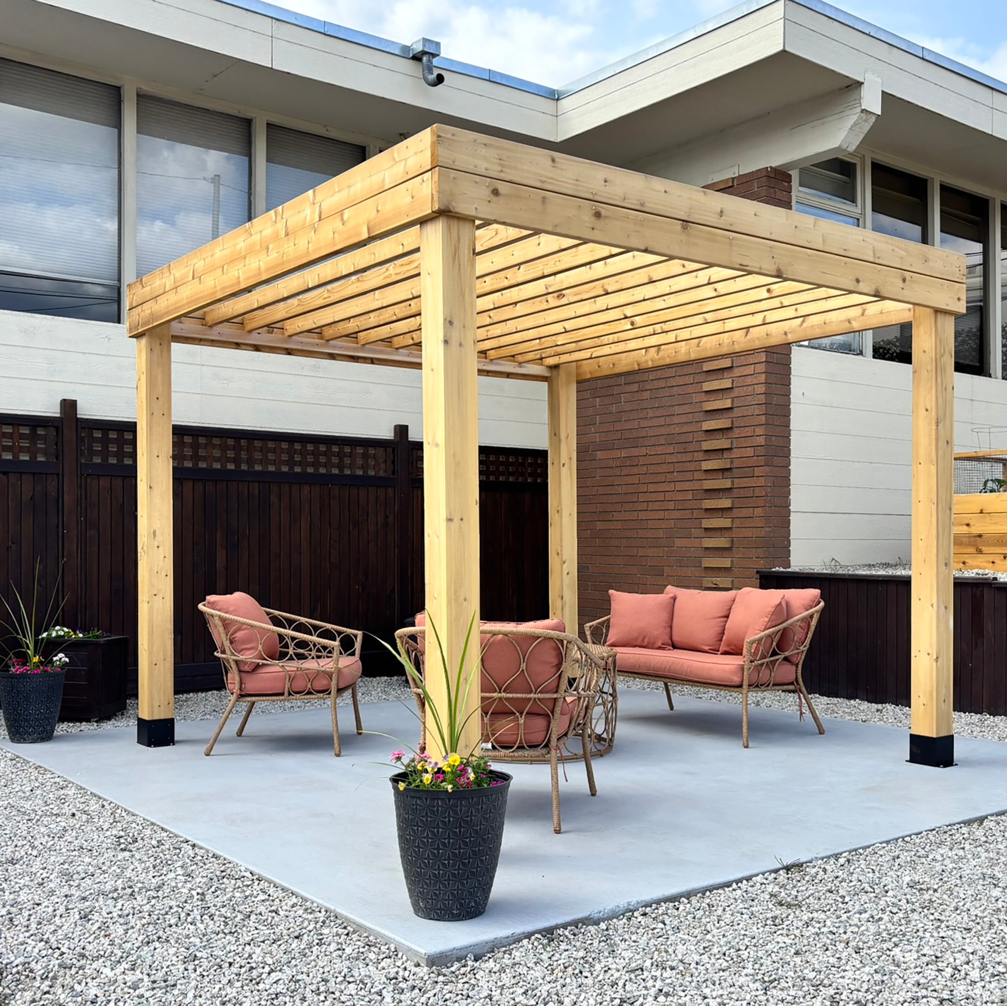 10' x 10' Western Red Cedar Urban Escape Pergola