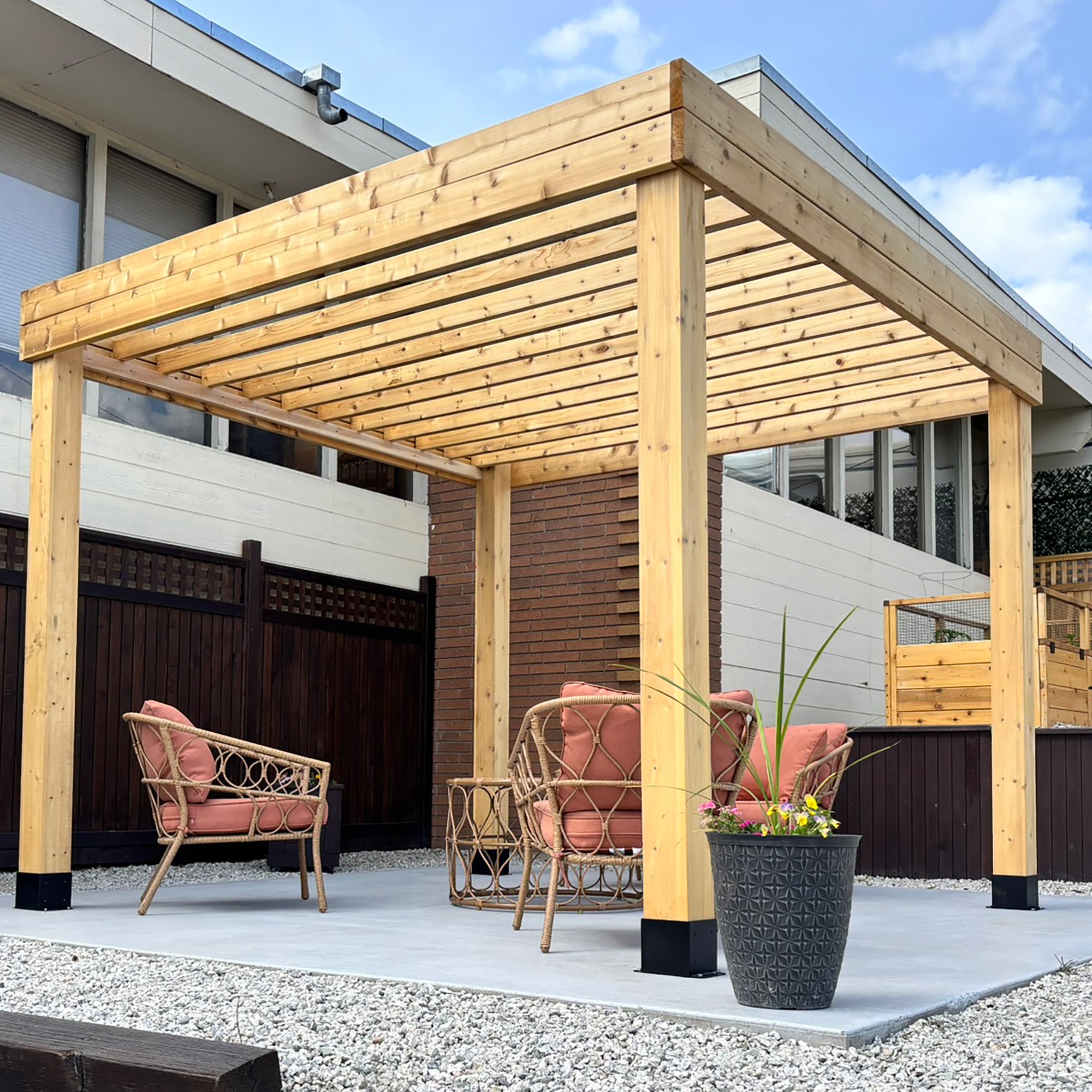 10' x 10' Western Red Cedar Urban Escape Pergola