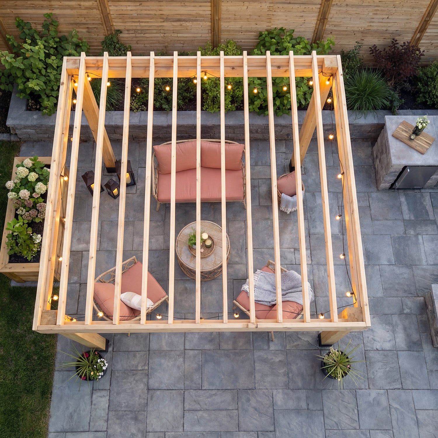 10' x 10' Western Red Cedar Urban Escape Pergola
