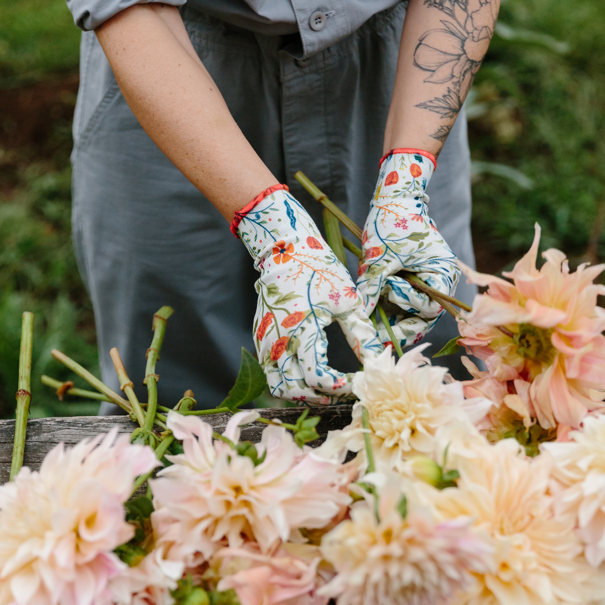 Lightweight Nitrile Gardening & Weeding Gloves