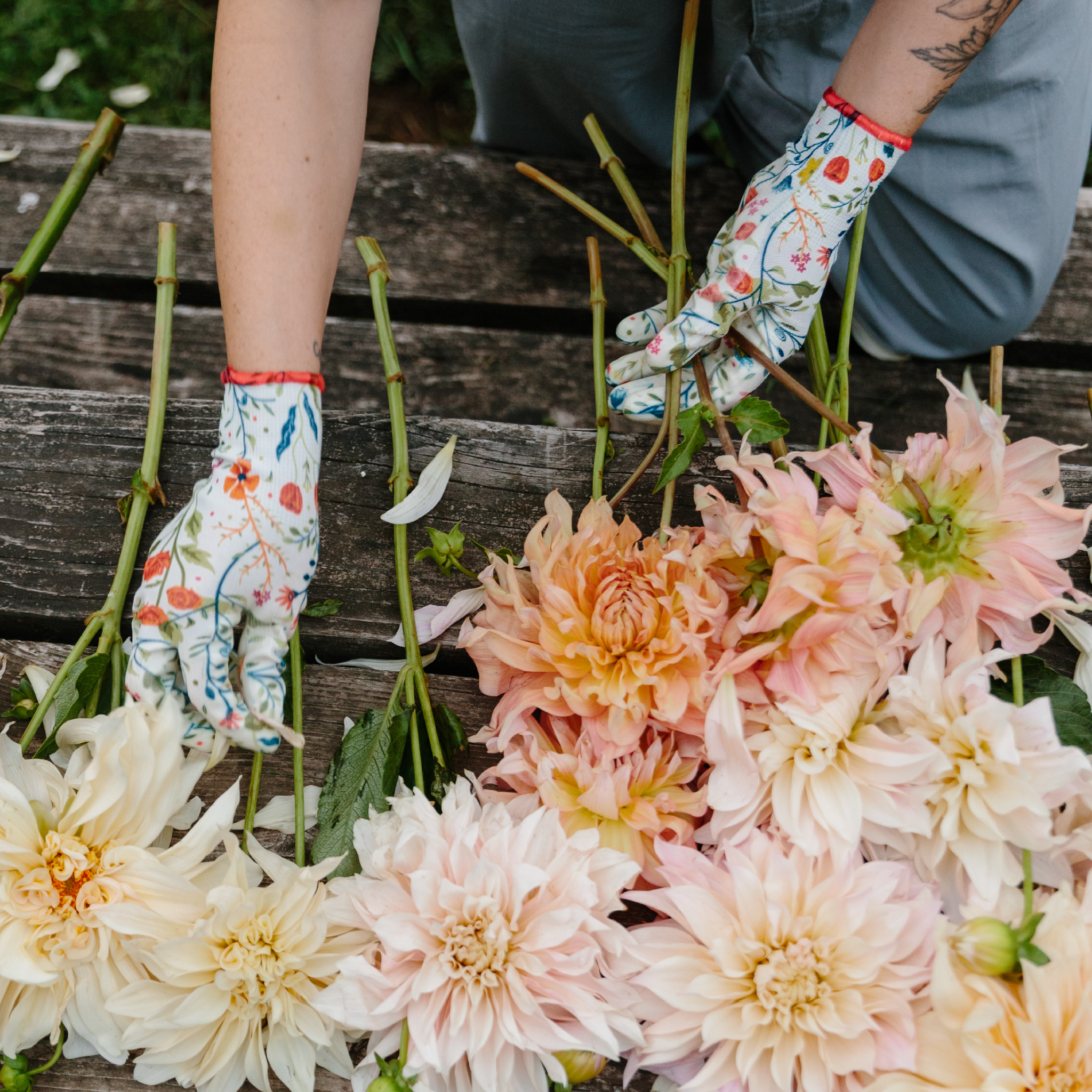Lightweight Nitrile Gardening & Weeding Gloves