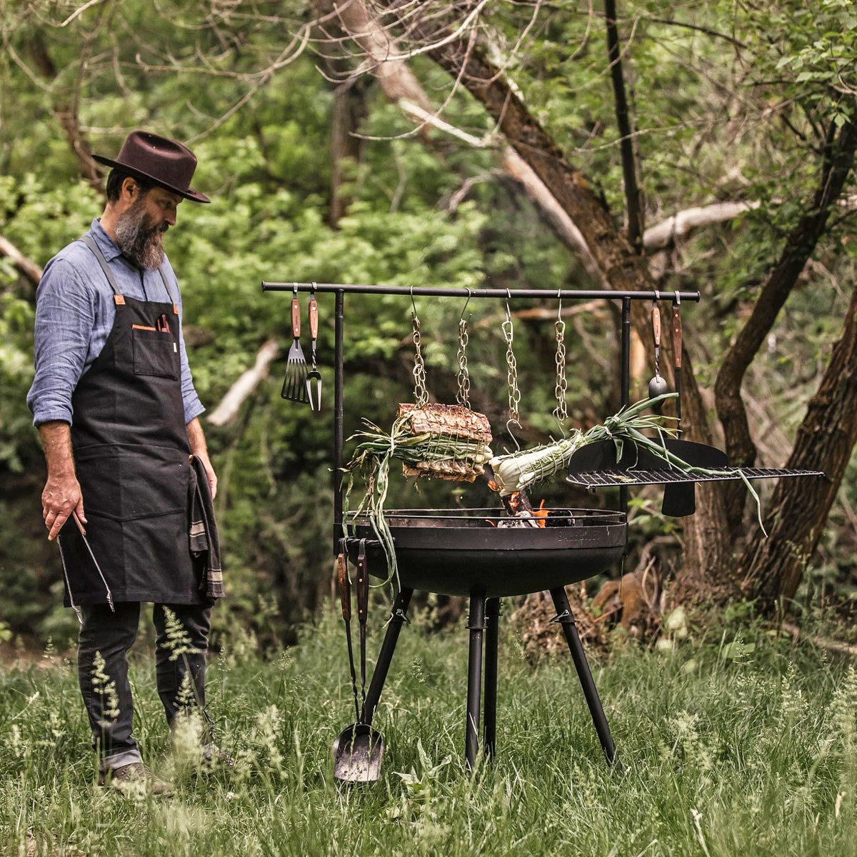 Solid Steel Cowboy Fire Pit & Grill - 30"