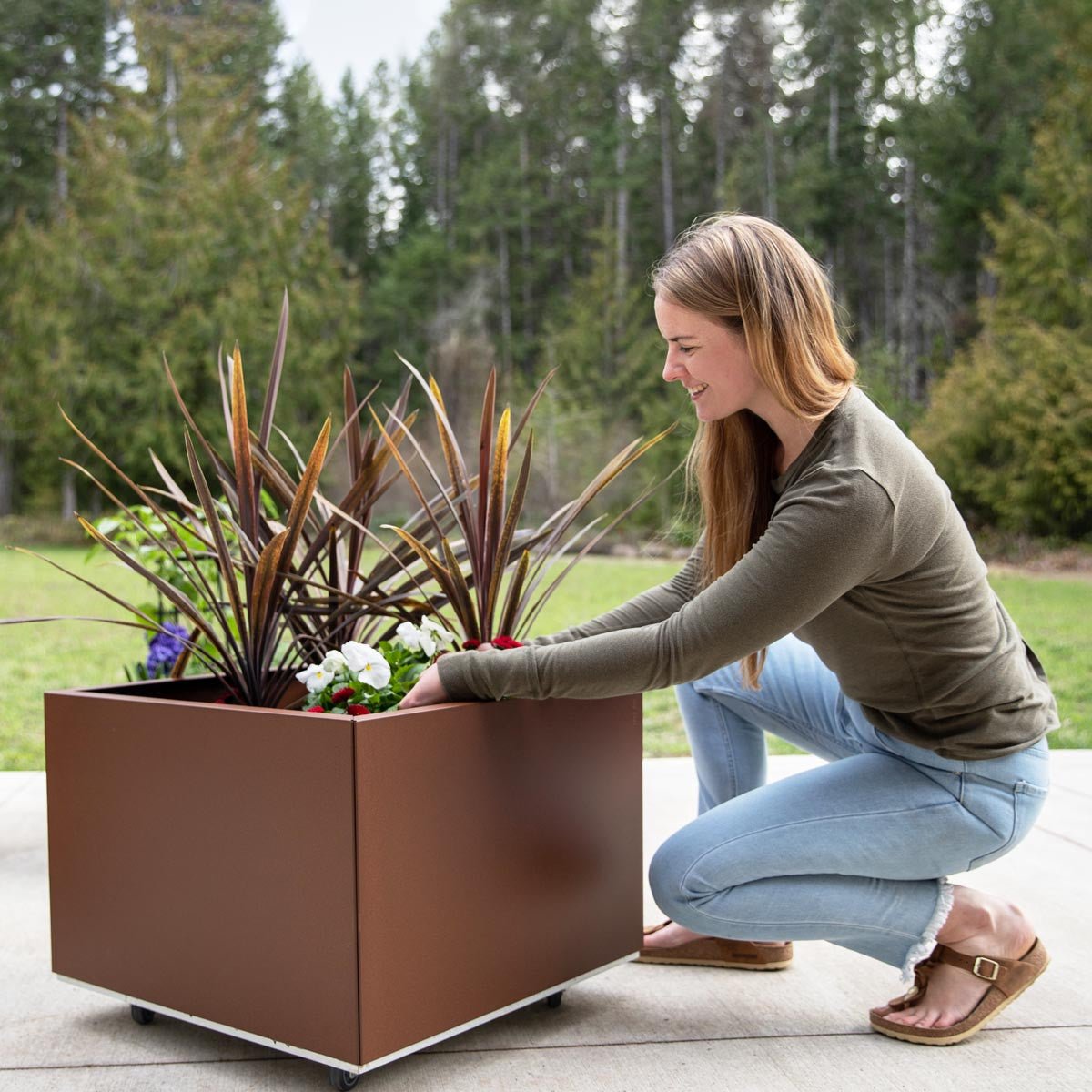 Bedd Steel Patio Planter Boxes - 2' Square Planters Black 10" option3
