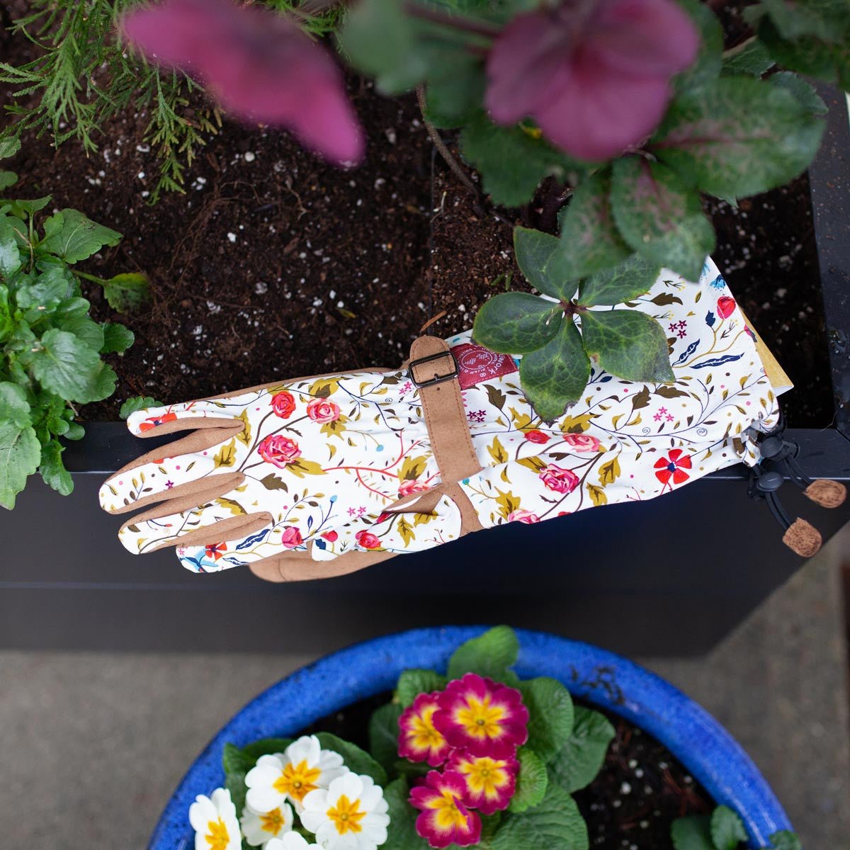 Botanical Print Gardening Arm Saver Gloves Small Woodland Garden