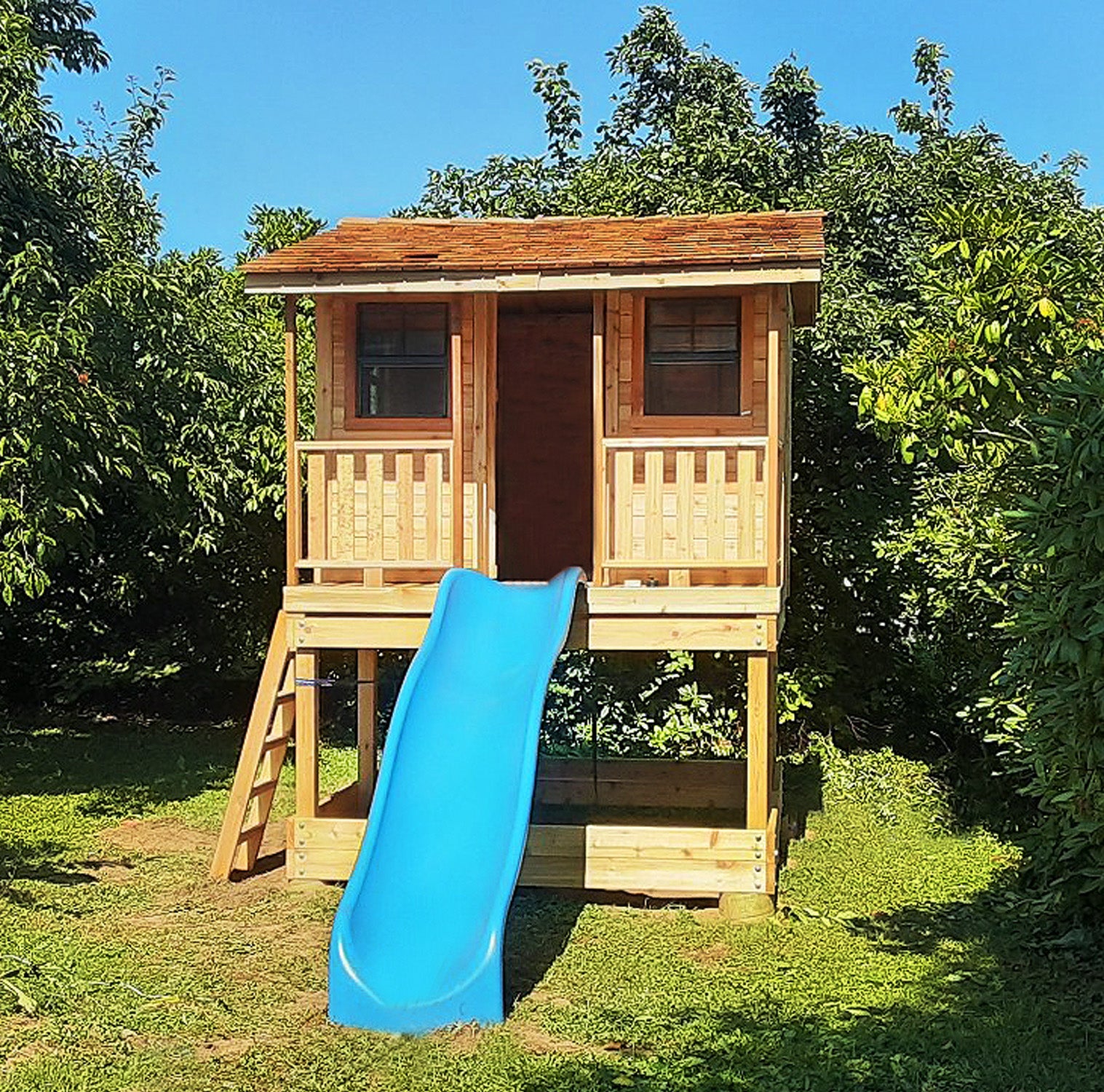 7' x 9' Cedar Cabin Playhouse & Sandbox