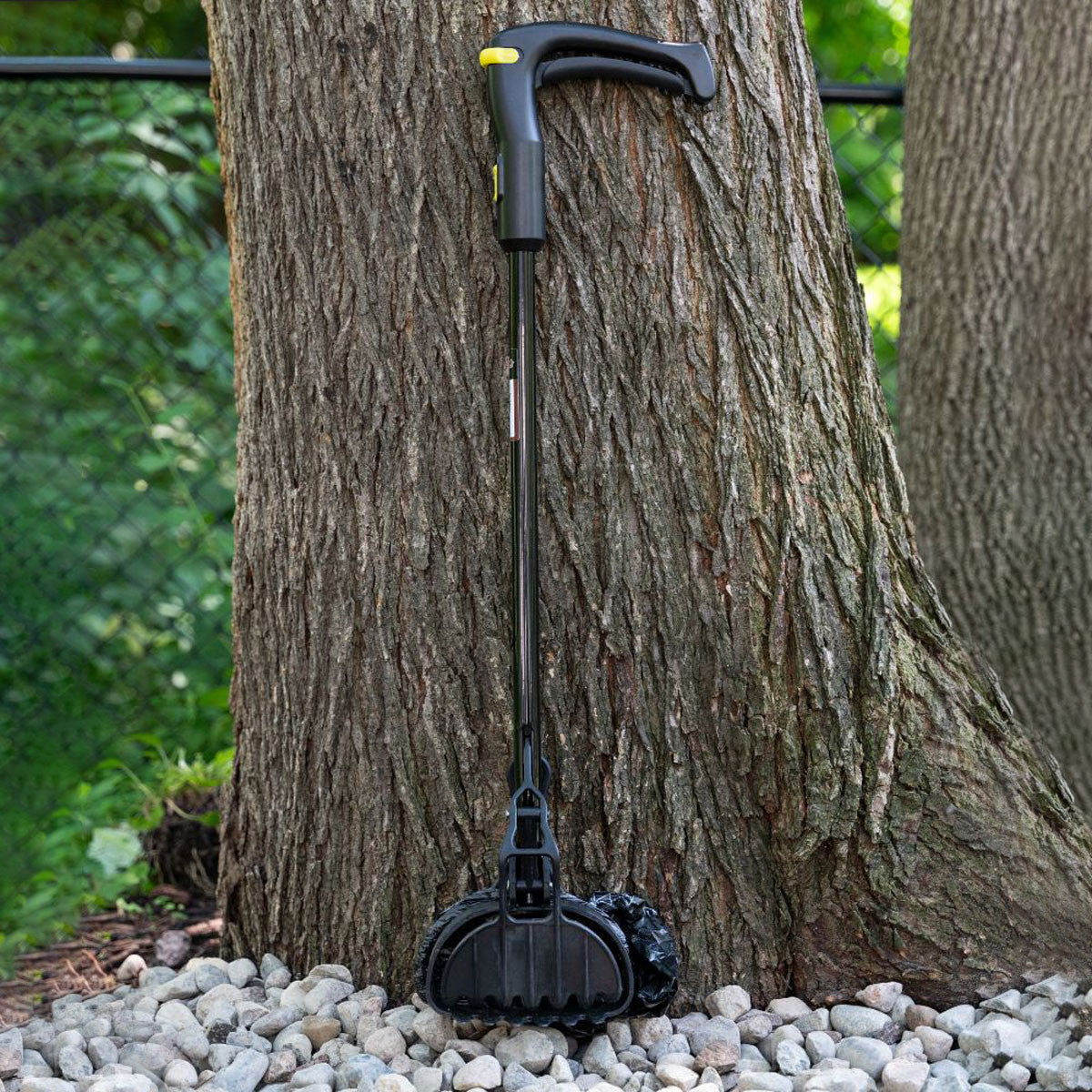 The Walden Simple Scooper - Dog Waste Scoop