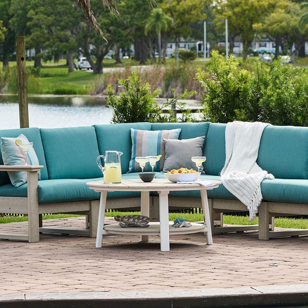 Deluxe Conversation Table - 3.5' Round aruba-blue