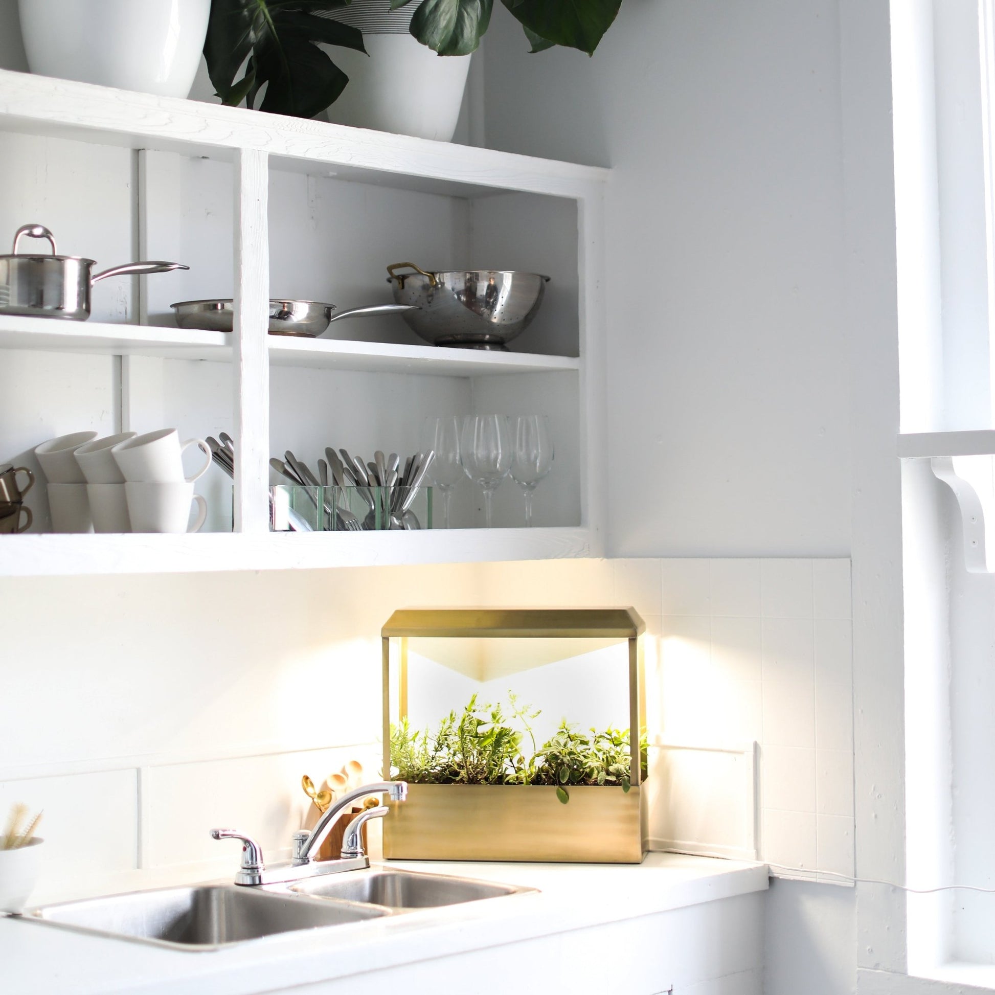 Full-Spectrum LED Smart Growhouse Planter Brass