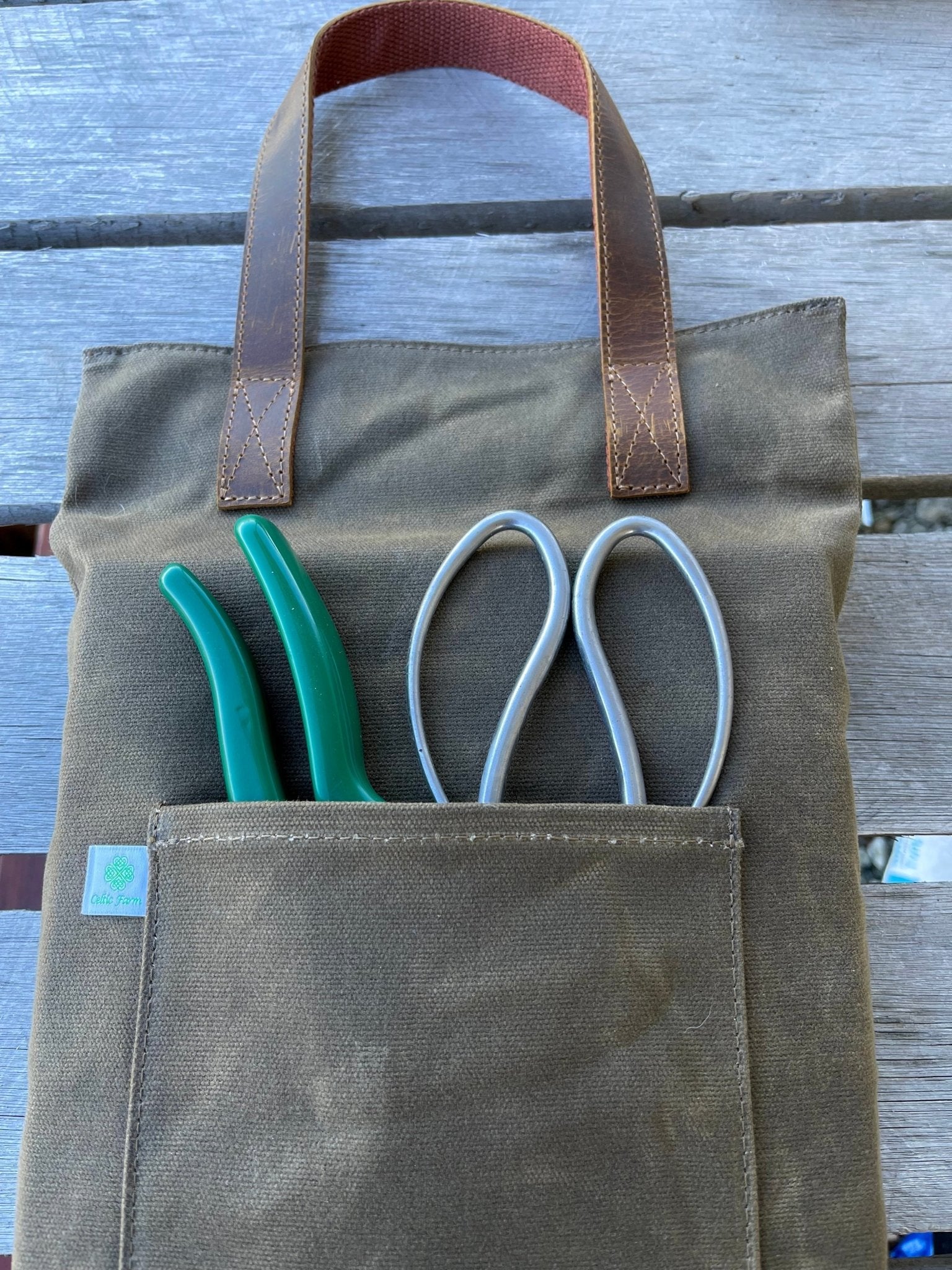 Waxed Canvas Garden Knee Saver - Kneeling Pad